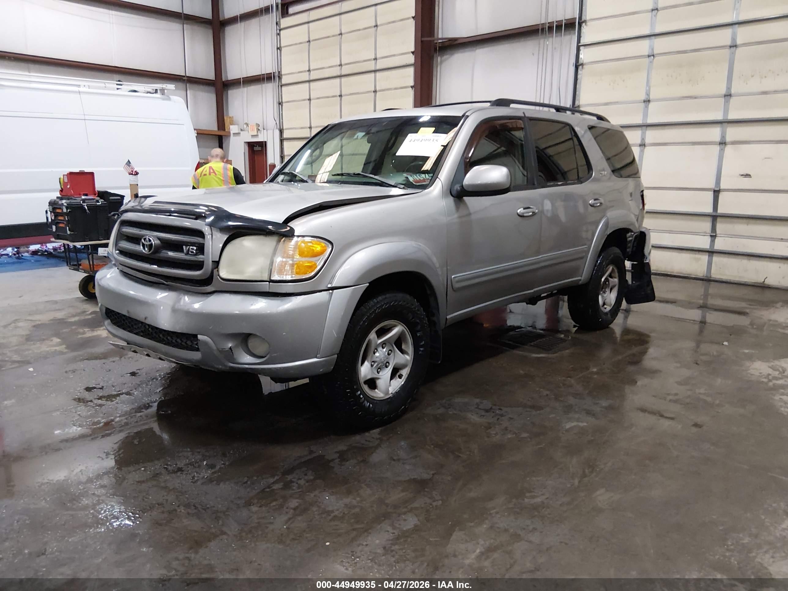2001 Toyota Sequoia Sr5 V8 Gray vin: 5TDBT44A11S026759