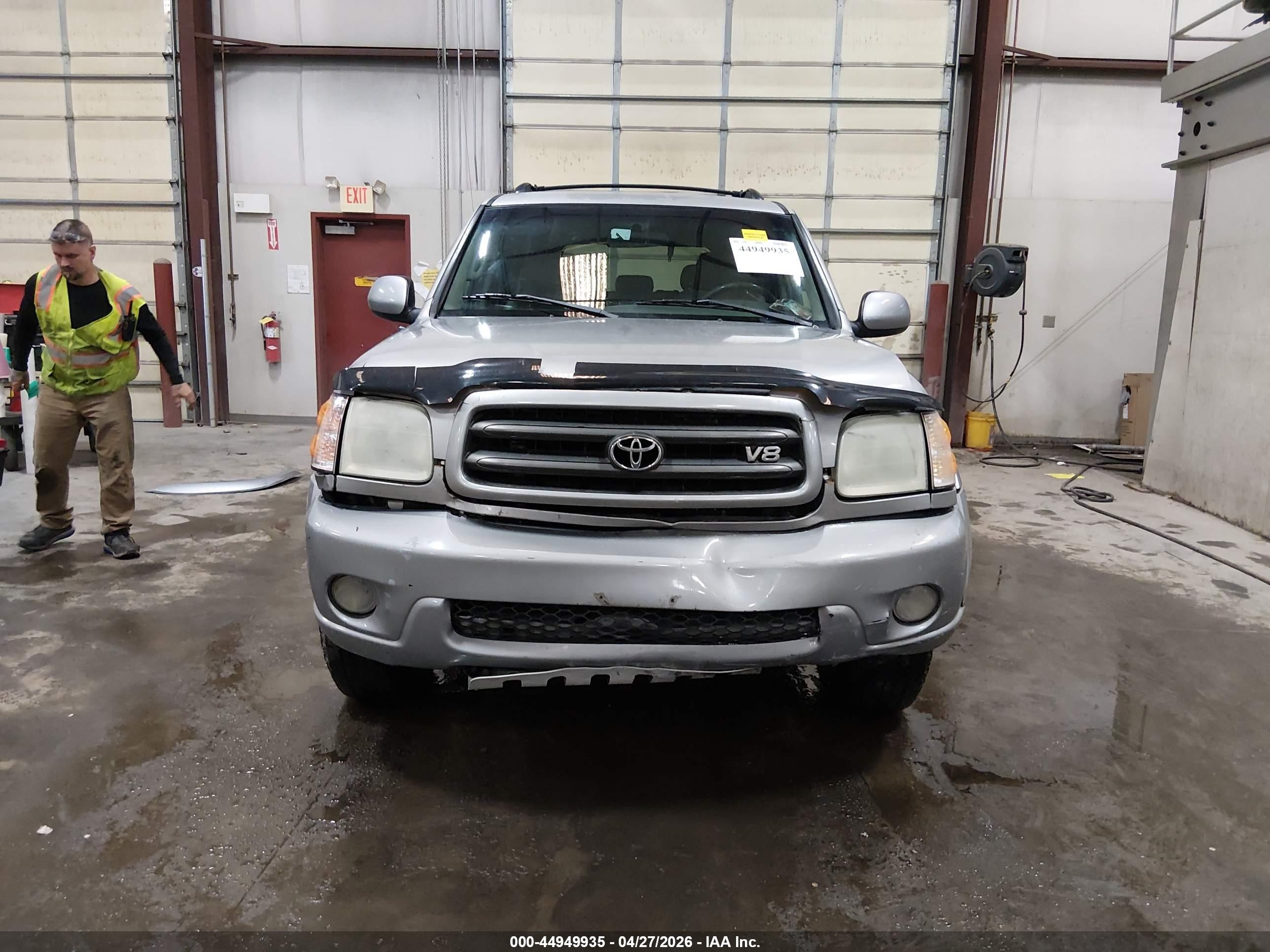 2001 Toyota Sequoia Sr5 V8 Gray vin: 5TDBT44A11S026759