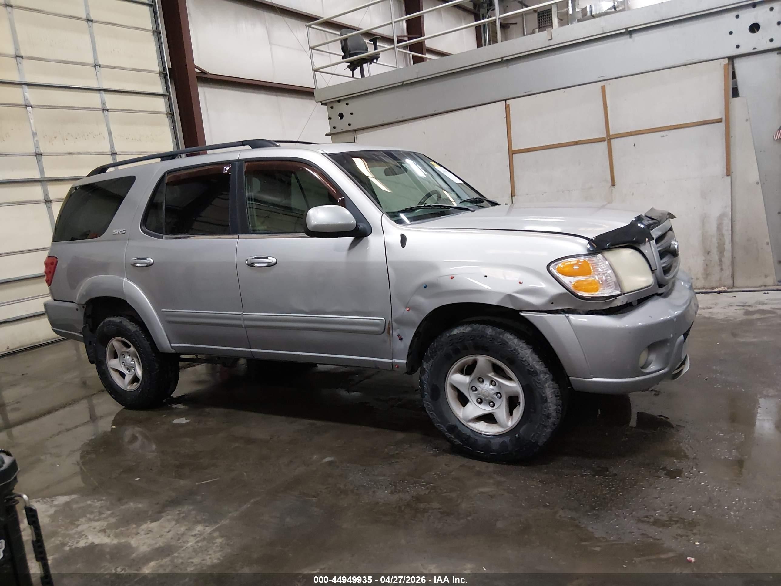2001 Toyota Sequoia Sr5 V8 Gray vin: 5TDBT44A11S026759