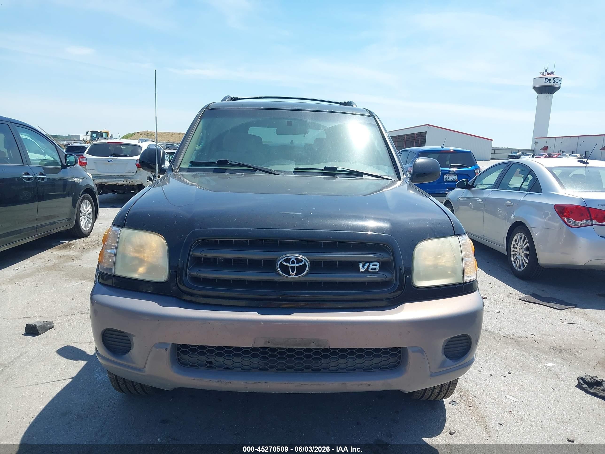 2001 Toyota Sequoia Sr5 V8 Черный vin: 5TDBT44A11S056389