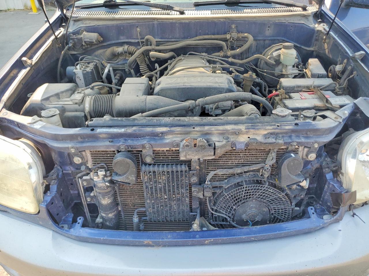 2002 Toyota Sequoia Sr5 Blue vin: 5TDBT44A12S093623