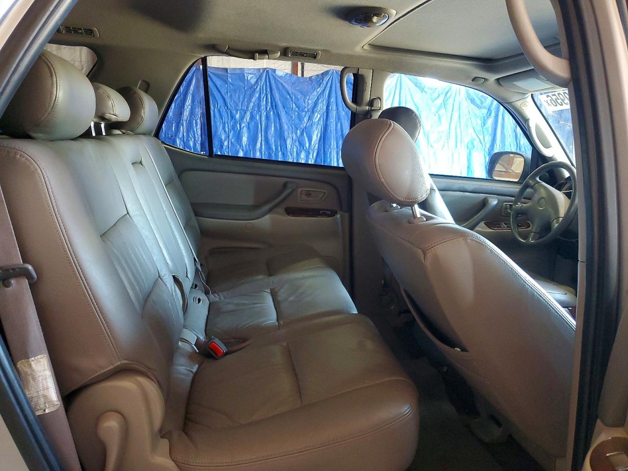 2002 Toyota Sequoia Sr5 Silver vin: 5TDBT44A12S122151