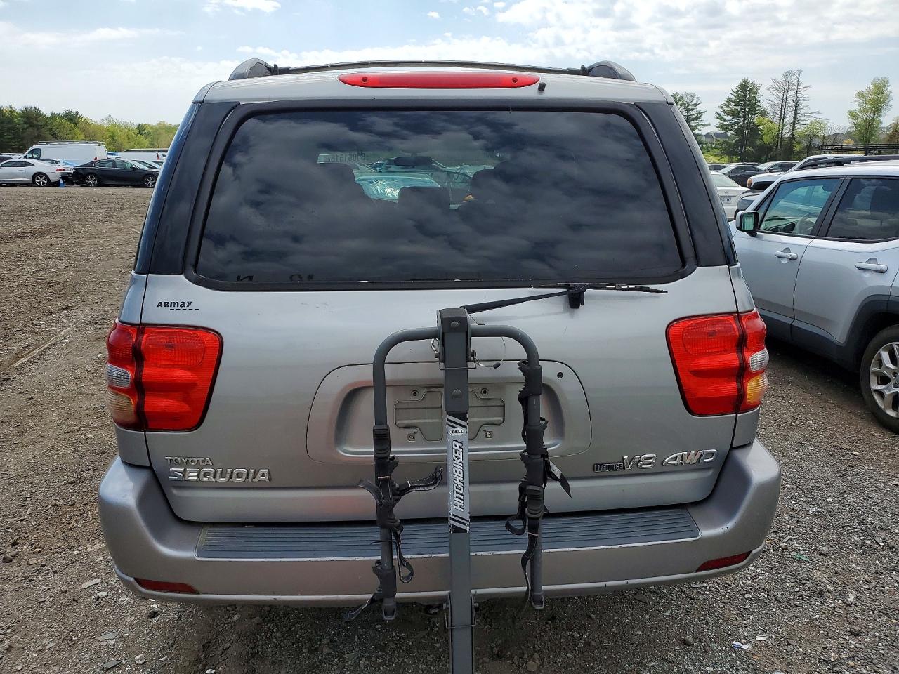 2002 Toyota Sequoia Sr5 Серебряный vin: 5TDBT44A12S134980