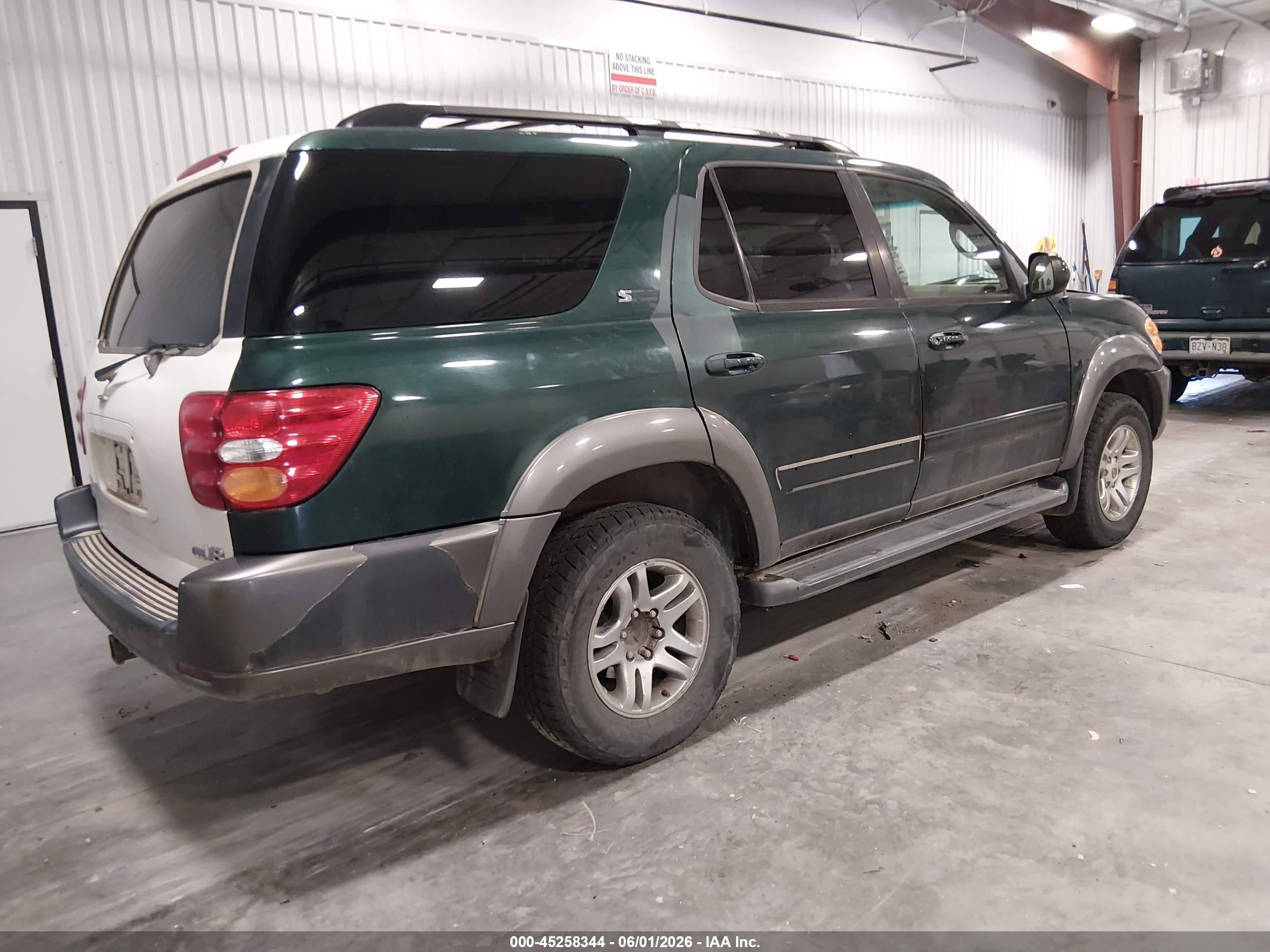 2003 Toyota Sequoia Sr5 V8 Green vin: 5TDBT44A13S163915