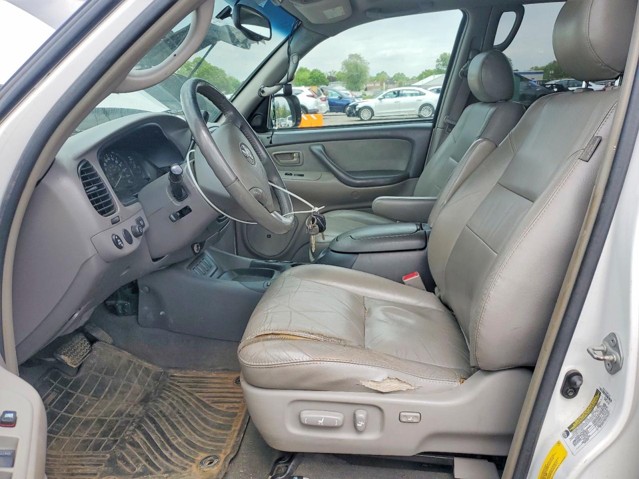 2006 Toyota Sequoia Sr5 White vin: 5TDBT44A16S266191