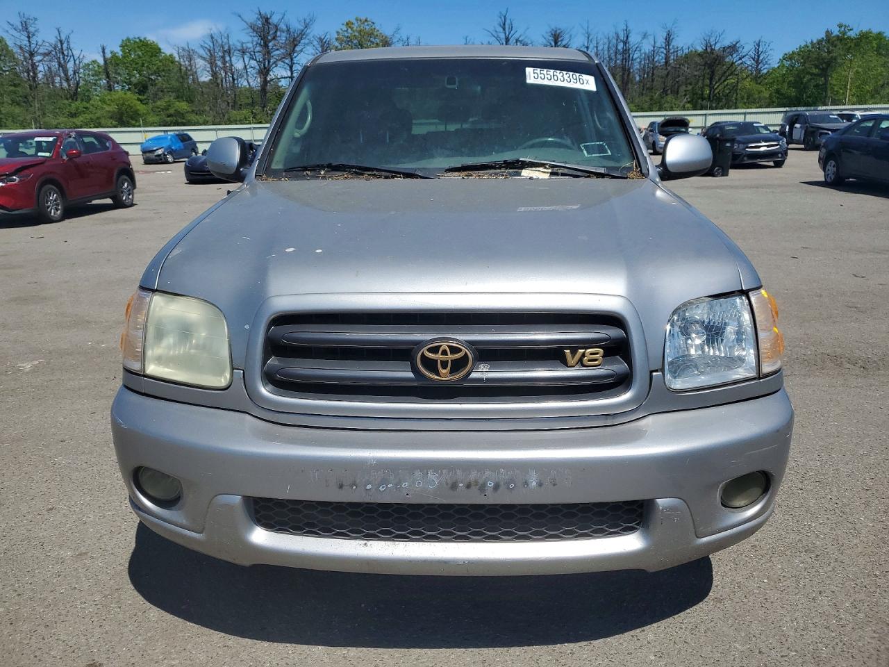2002 Toyota Sequoia Серебряный vin: 5TDBT44A22S070870