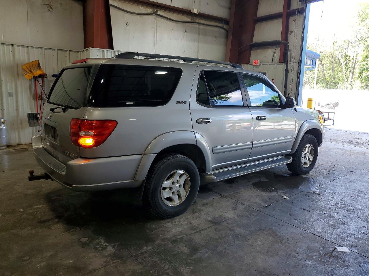 2003 Toyota Sequoia Sr5 Серый vin: 5TDBT44A23S174308