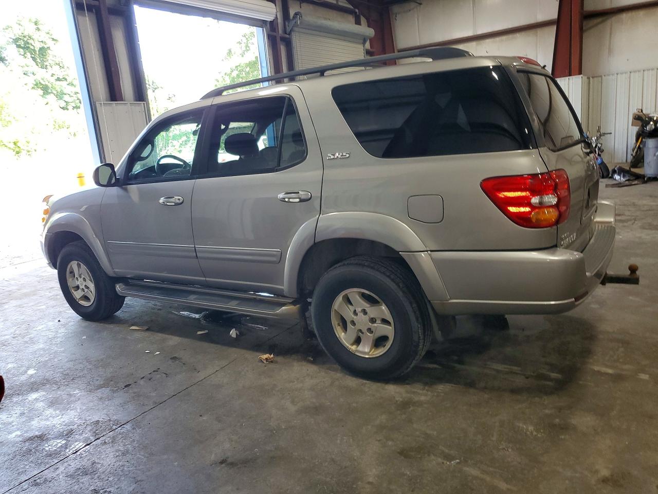 2003 Toyota Sequoia Sr5 Серый vin: 5TDBT44A23S174308