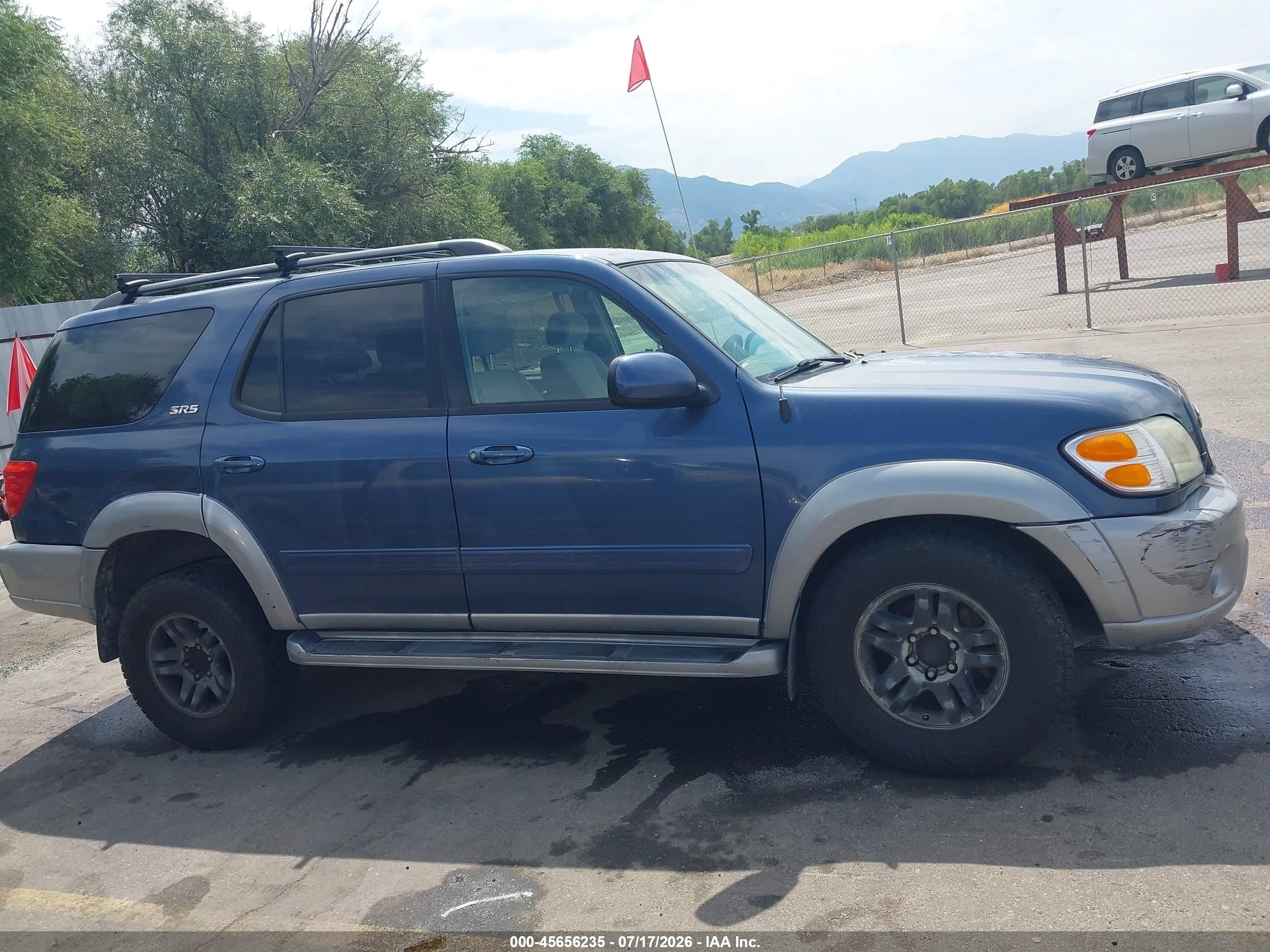 2003 Toyota Sequoia Sr5 V8 Blue vin: 5TDBT44A23S200406