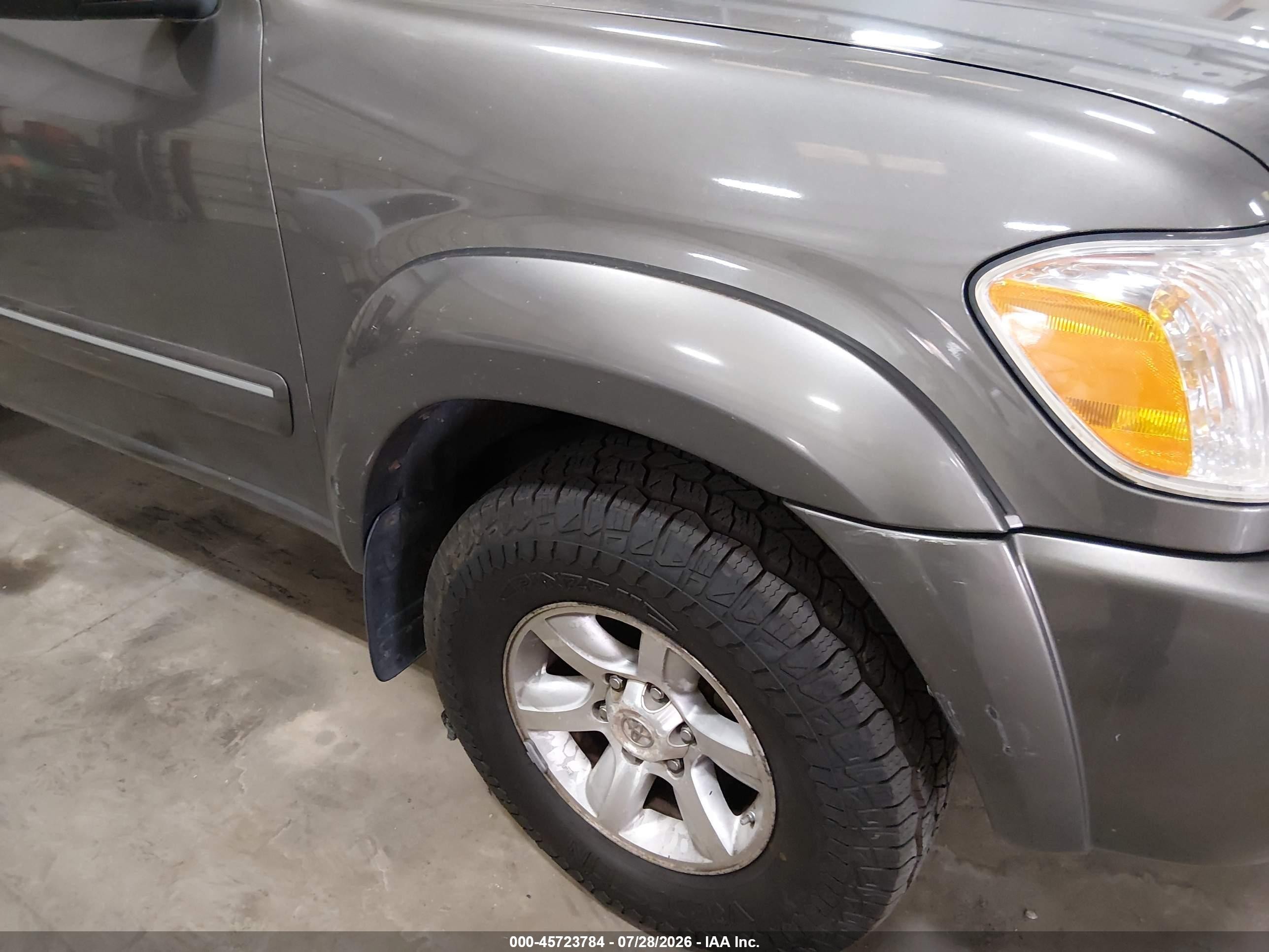 2006 Toyota Sequoia Sr5 V8 Gray vin: 5TDBT44A26S260075