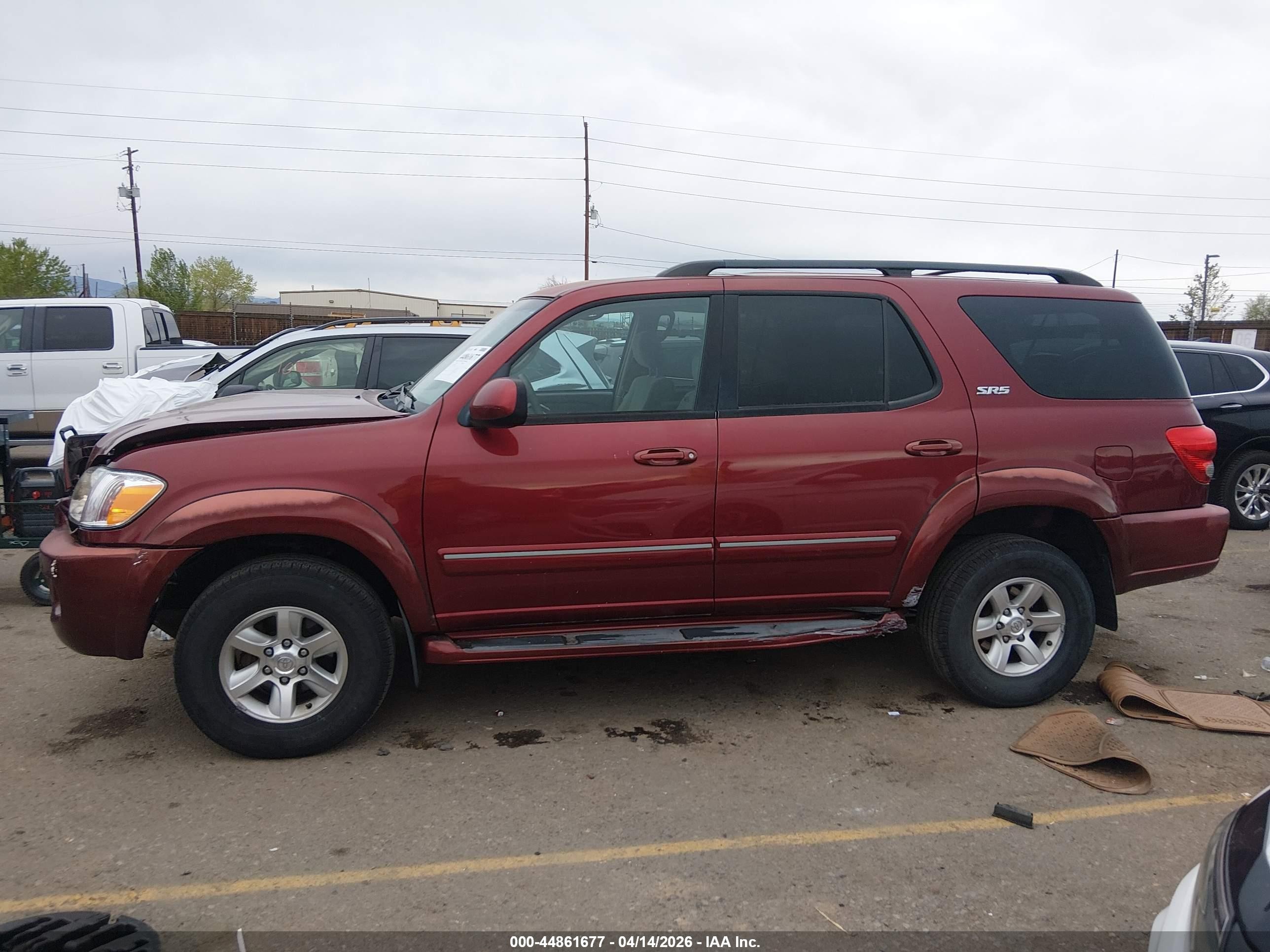 2006 Toyota Sequoia Sr5 V8 Red vin: 5TDBT44A26S261968