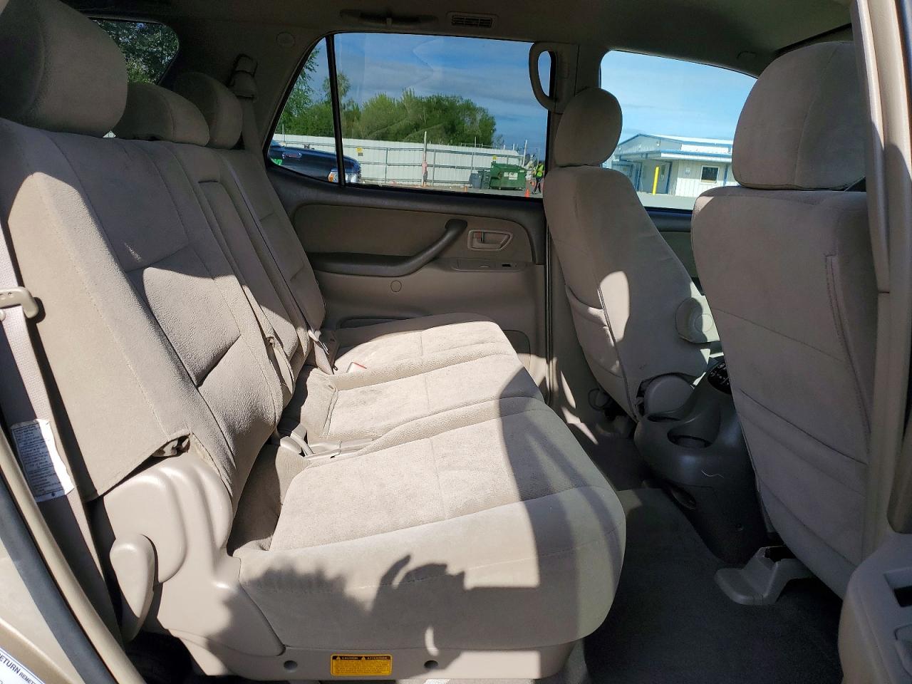 2006 Toyota Sequoia Sr5 Gold vin: 5TDBT44A26S264546