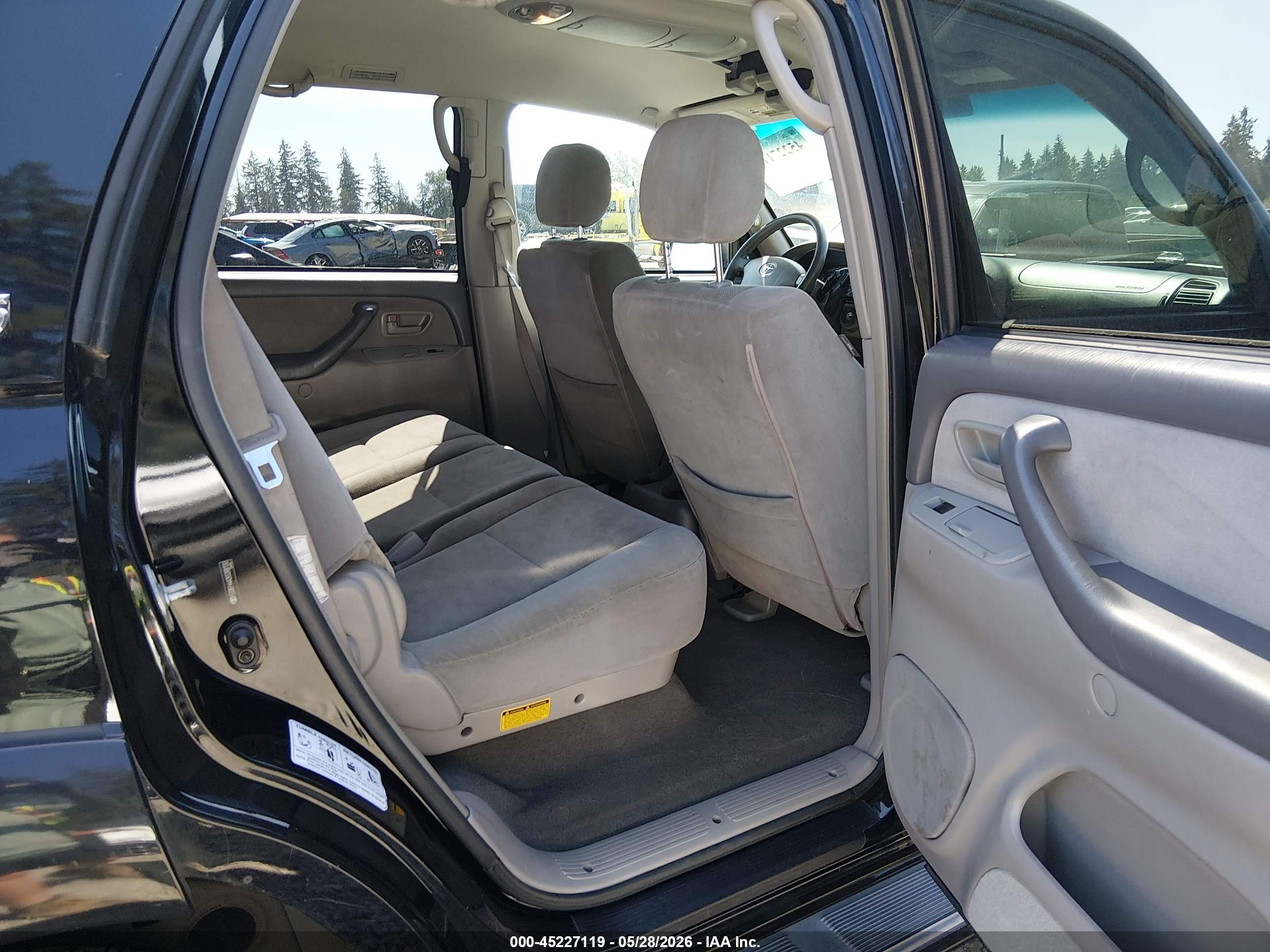 2006 Toyota Sequoia Sr5 V8 Black vin: 5TDBT44A26S268130