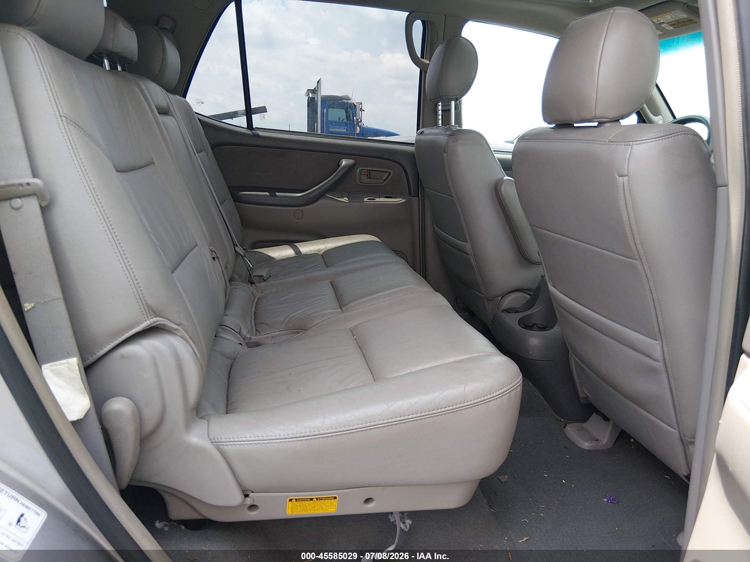 2007 Toyota Sequoia Sr5 Серый vin: 5TDBT44A27S284586