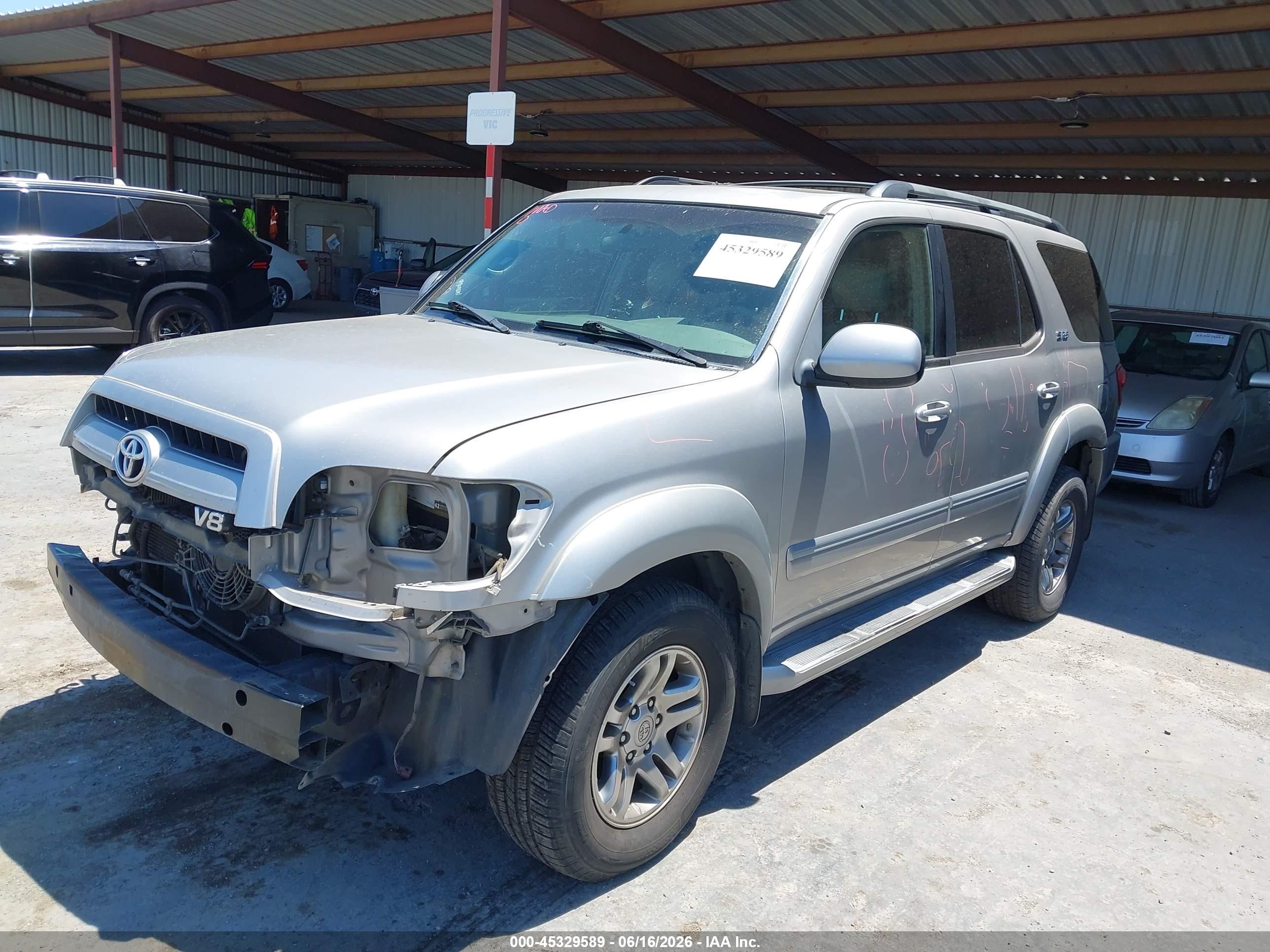 2007 Toyota Sequoia Sr5 V8 Silver vin: 5TDBT44A27S285527