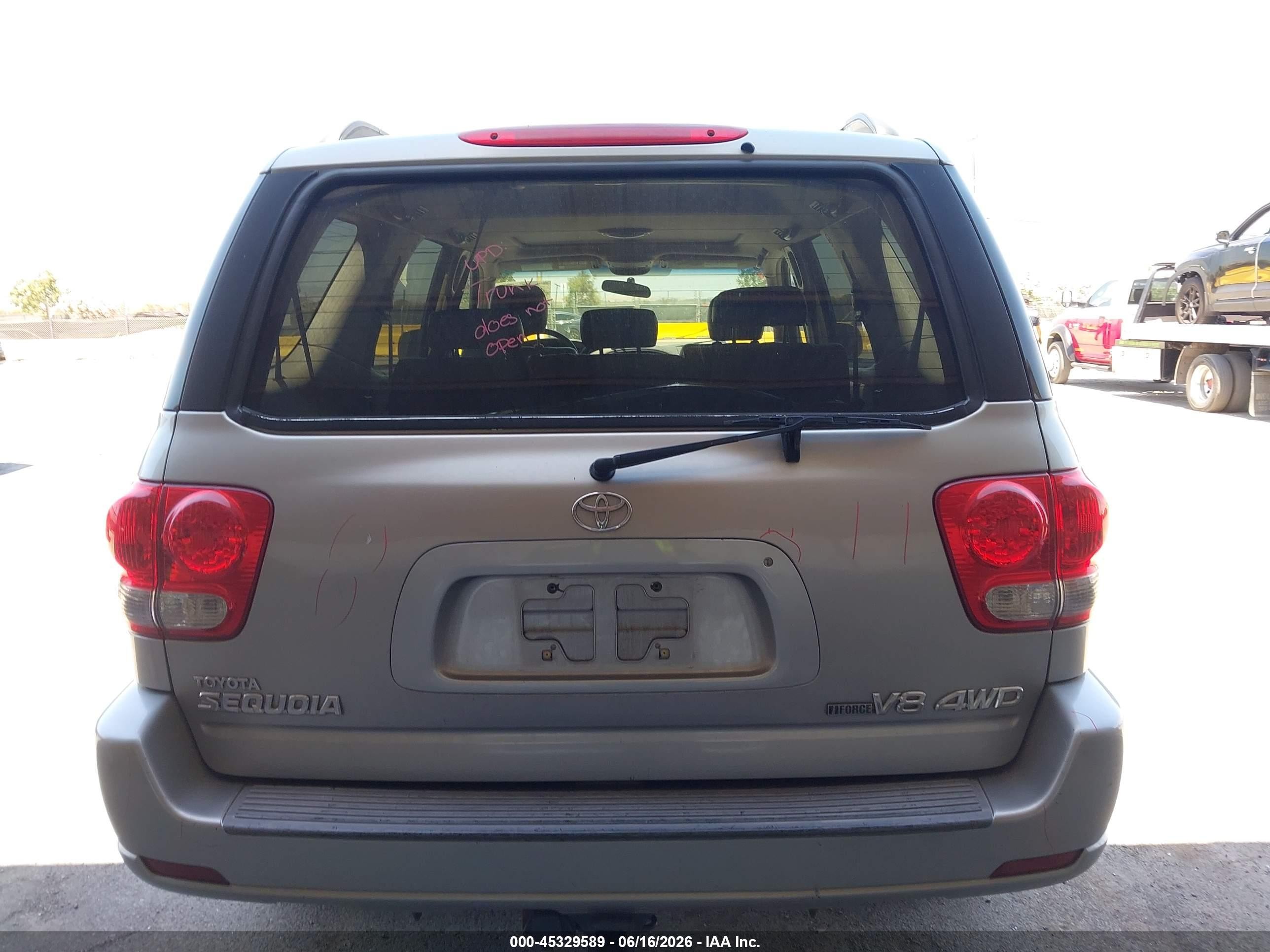 2007 Toyota Sequoia Sr5 V8 Silver vin: 5TDBT44A27S285527
