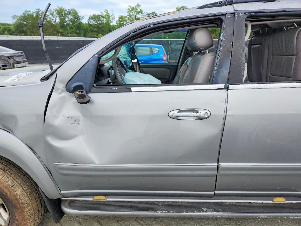 2001 Toyota Sequoia Sr5 Silver vin: 5TDBT44A31S018520