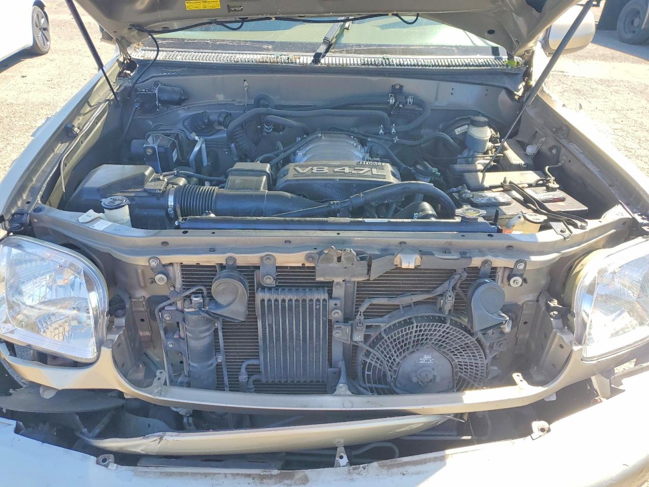 2004 Toyota Sequoia Sr5 Tan vin: 5TDBT44A34S205180