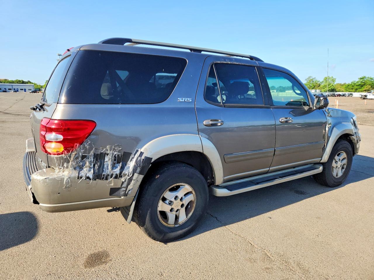 2004 Toyota Sequoia Sr5 Серый vin: 5TDBT44A34S205504