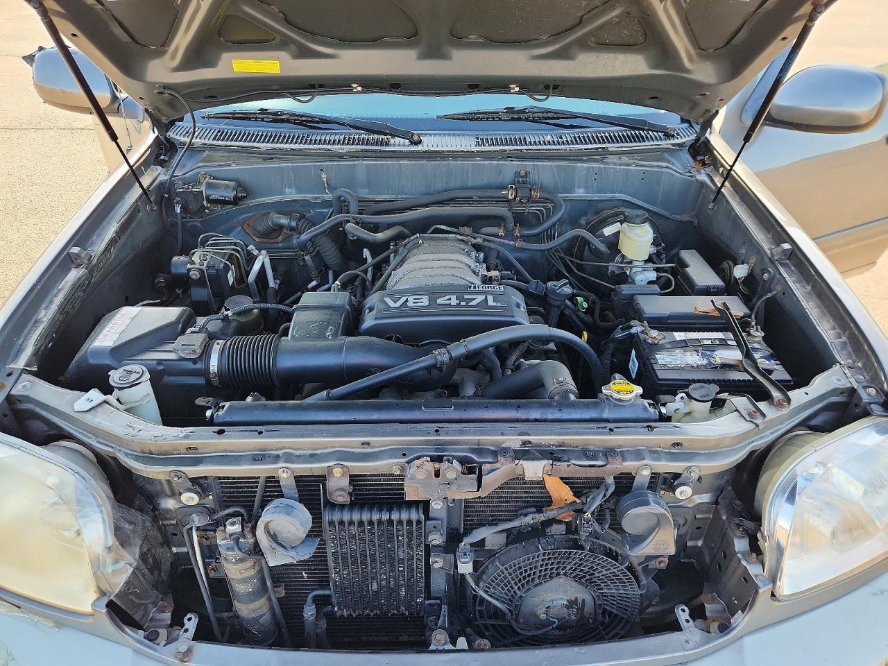 2004 Toyota Sequoia Sr5 Серый vin: 5TDBT44A34S205504