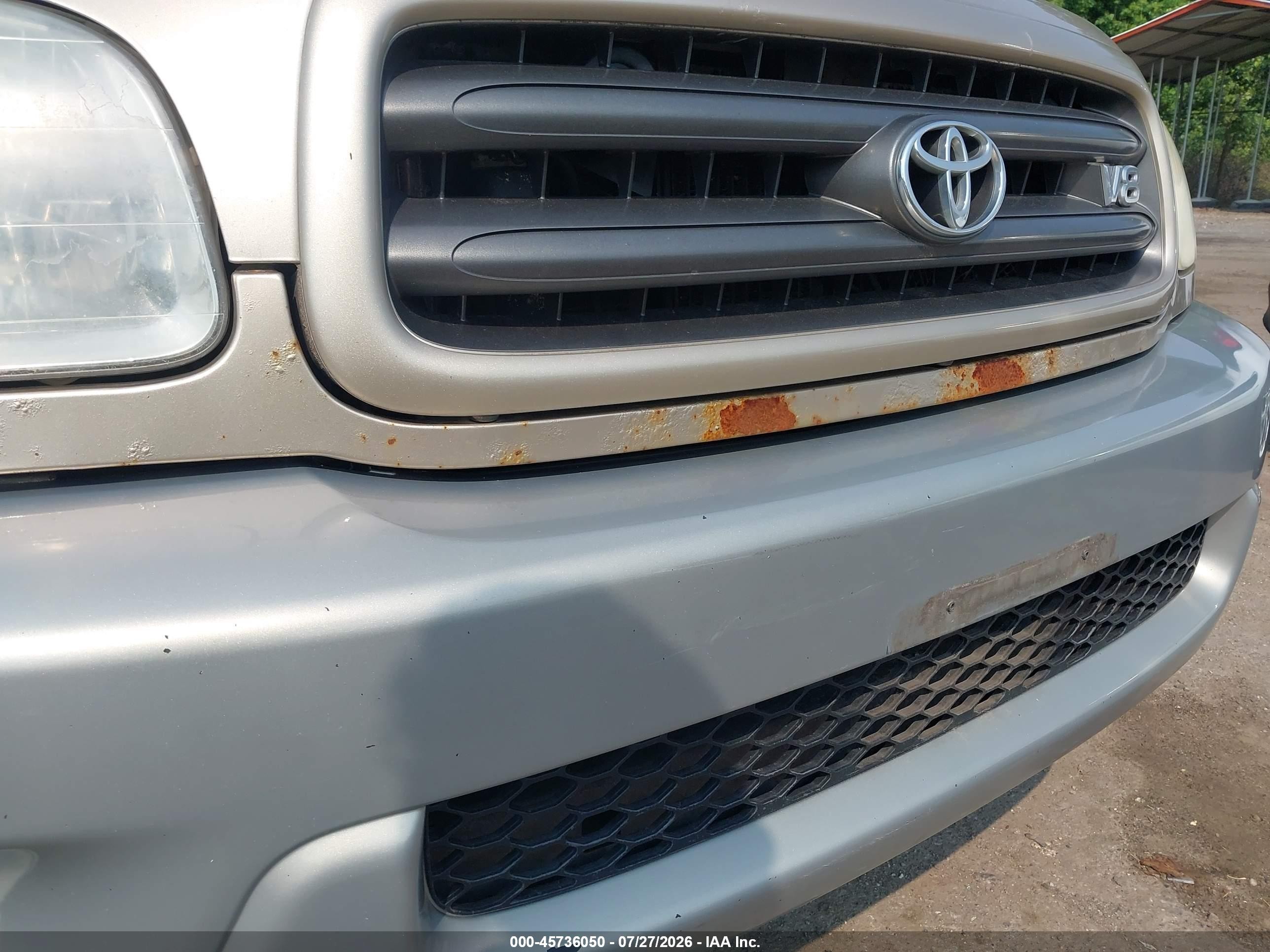 2004 Toyota Sequoia Sr5 V8 Gold vin: 5TDBT44A34S216017
