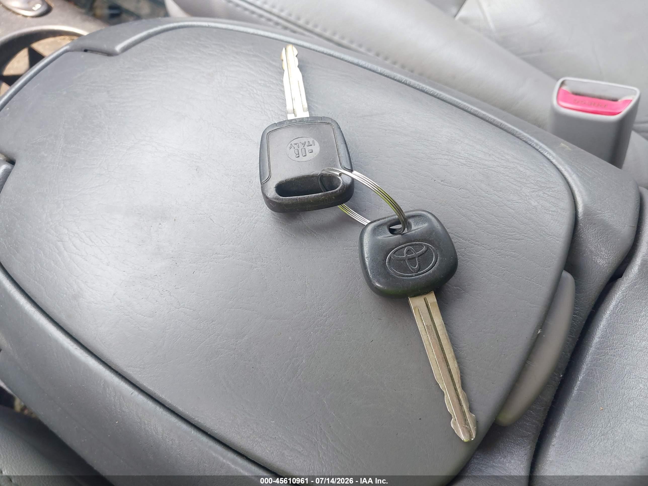 2007 Toyota Sequoia Sr5 Серый vin: 5TDBT44A37S285388