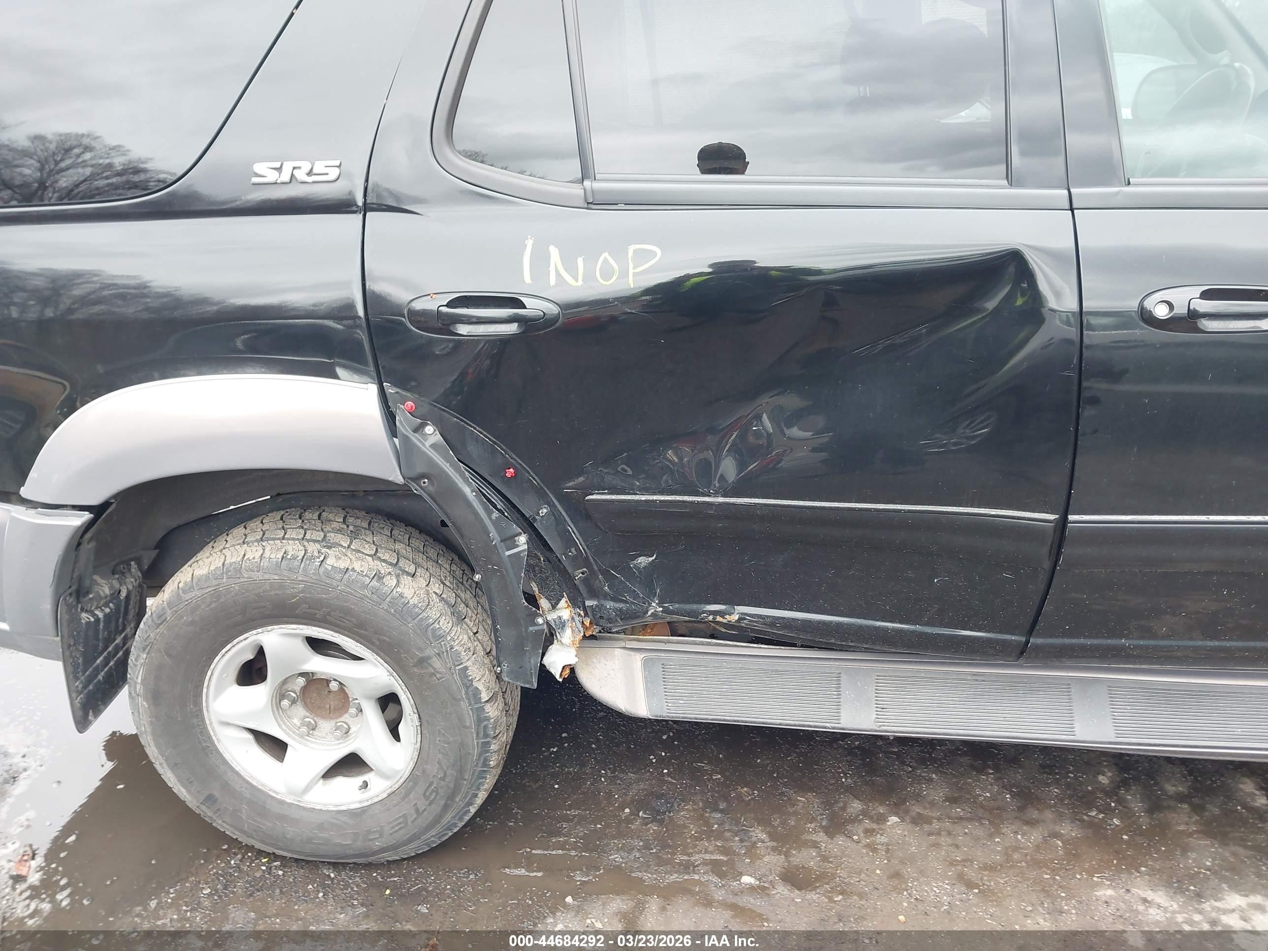 2001 Toyota Sequoia Sr5 V8 Black vin: 5TDBT44A41S047170