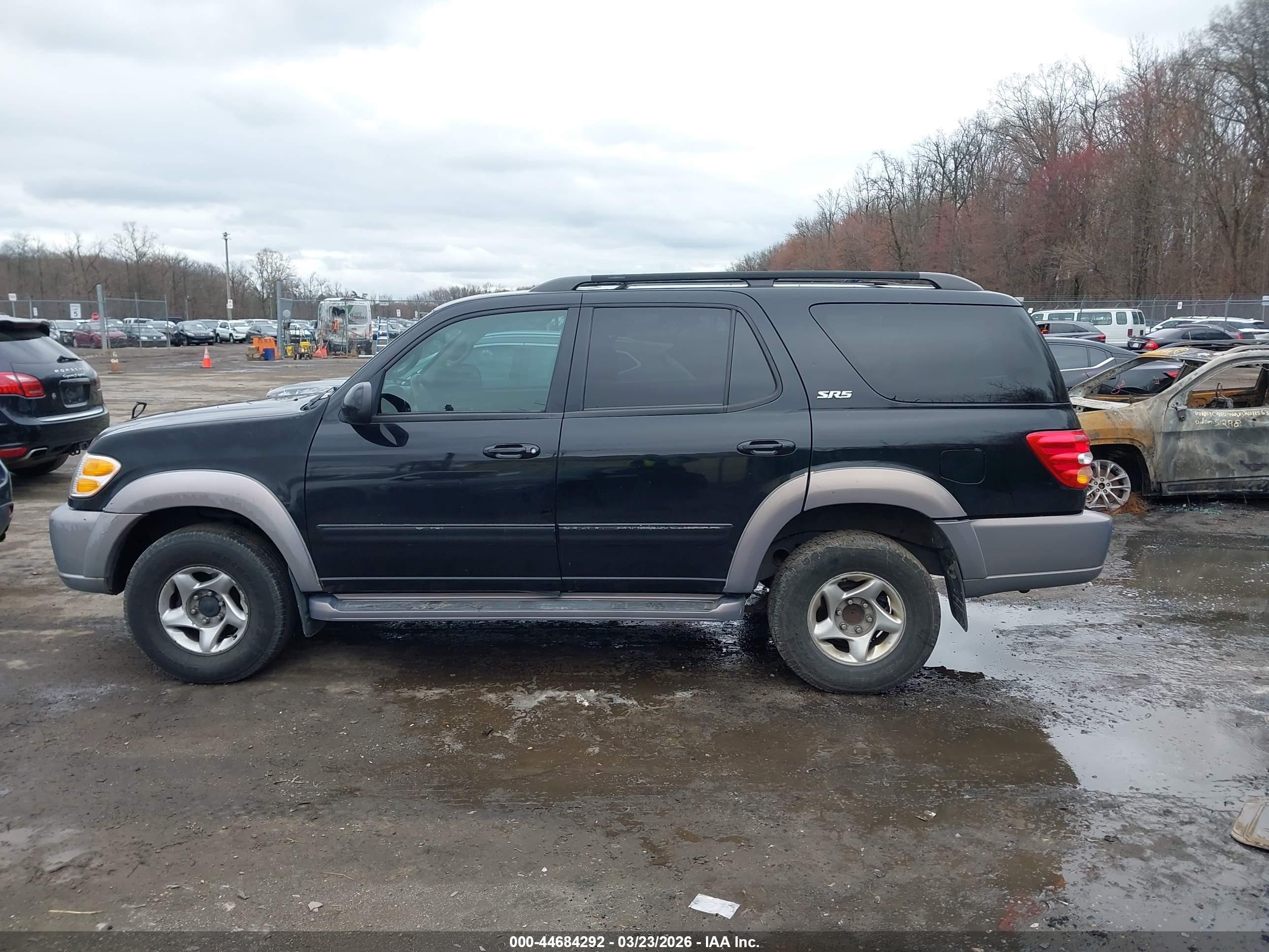 2001 Toyota Sequoia Sr5 V8 Black vin: 5TDBT44A41S047170
