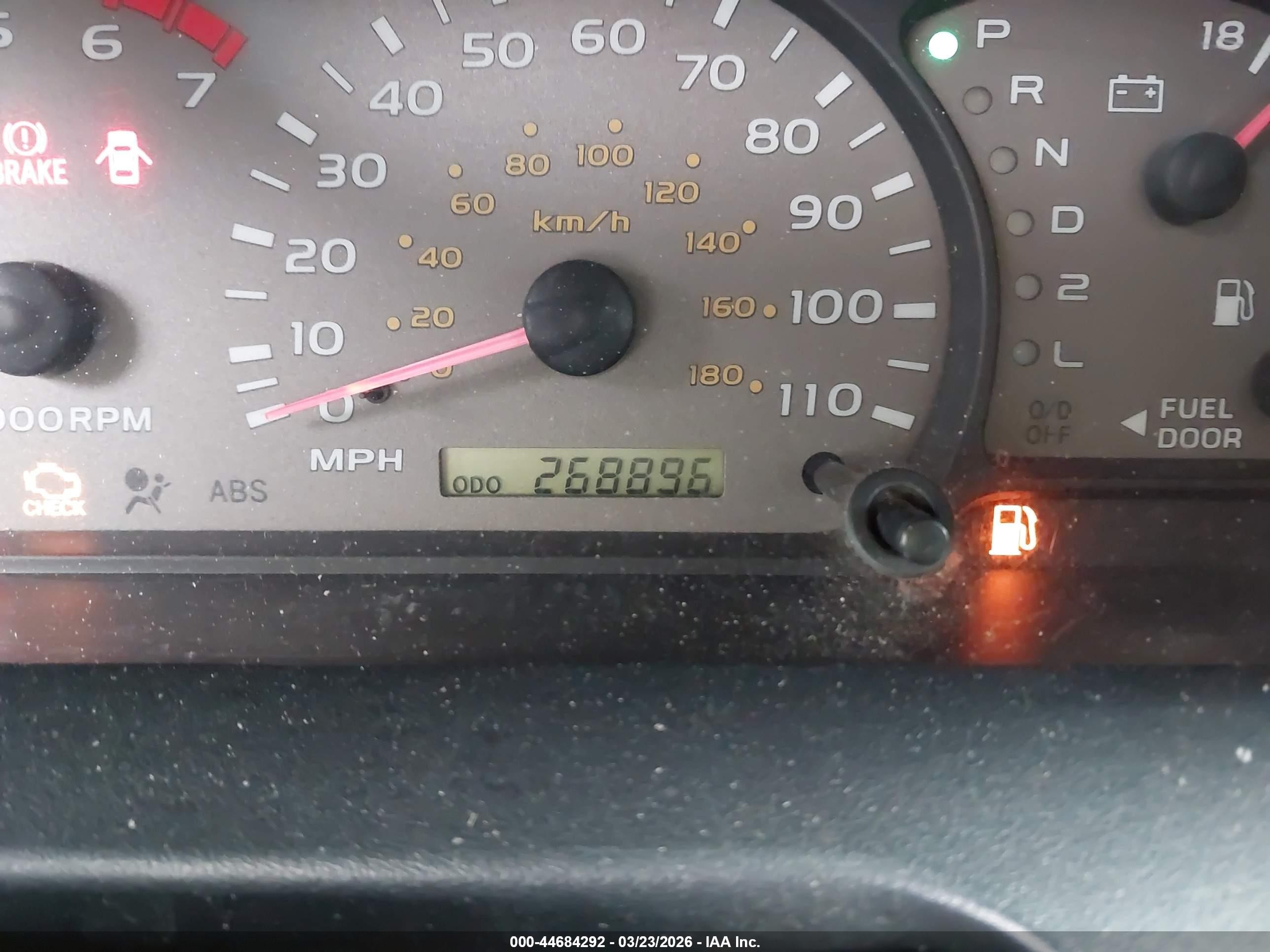 2001 Toyota Sequoia Sr5 V8 Black vin: 5TDBT44A41S047170