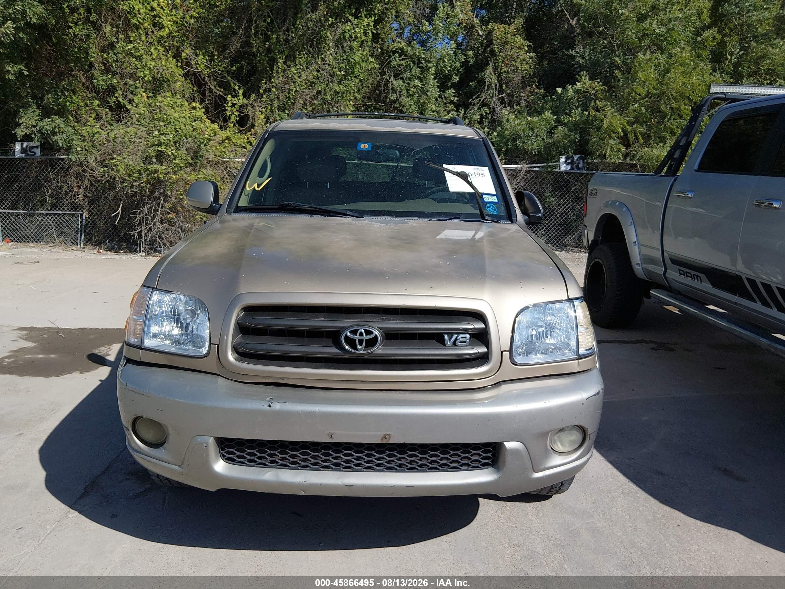 2003 Toyota Sequoia Sr5 V8 Beige vin: 5TDBT44A43S142251