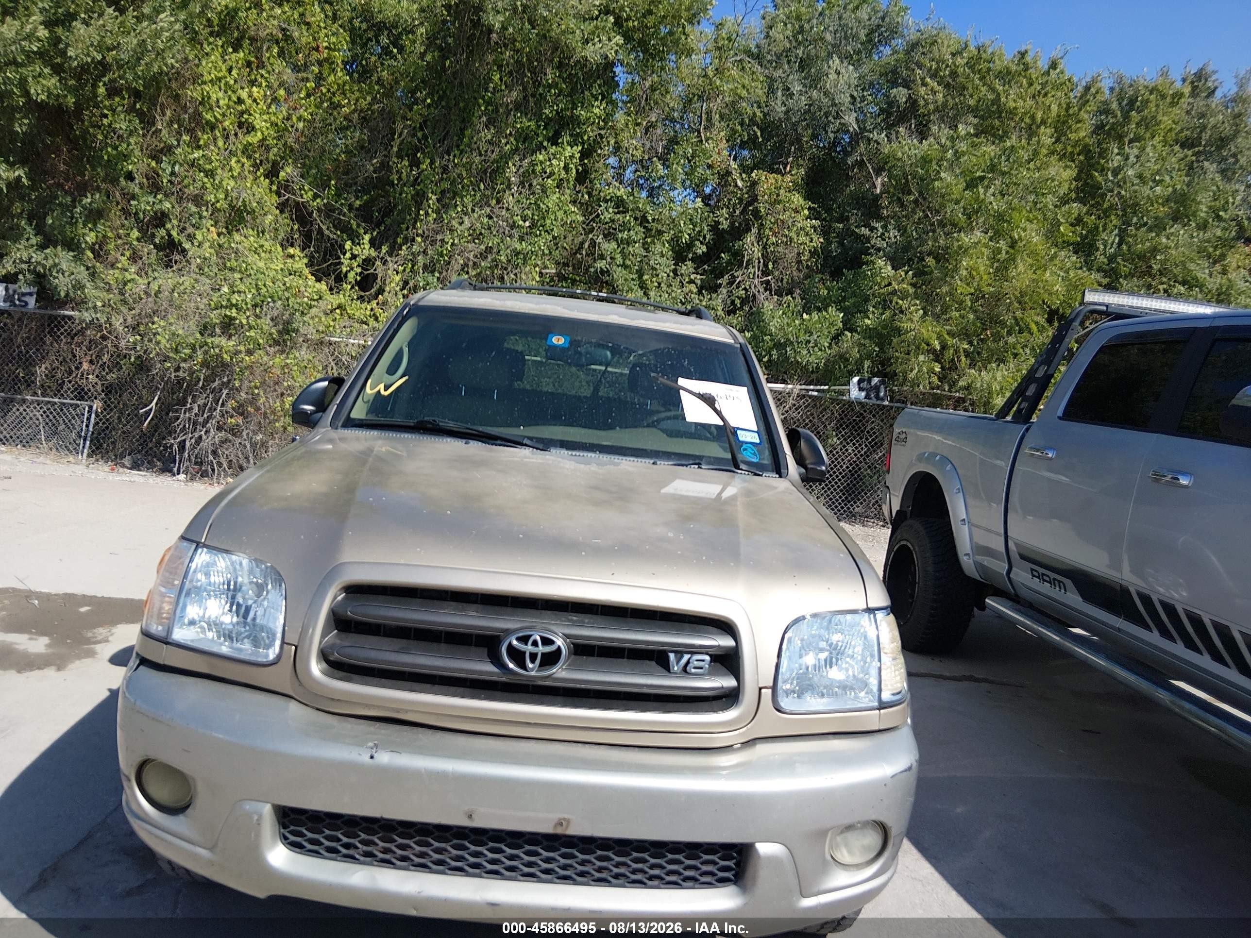 2003 Toyota Sequoia Sr5 V8 Beige vin: 5TDBT44A43S142251