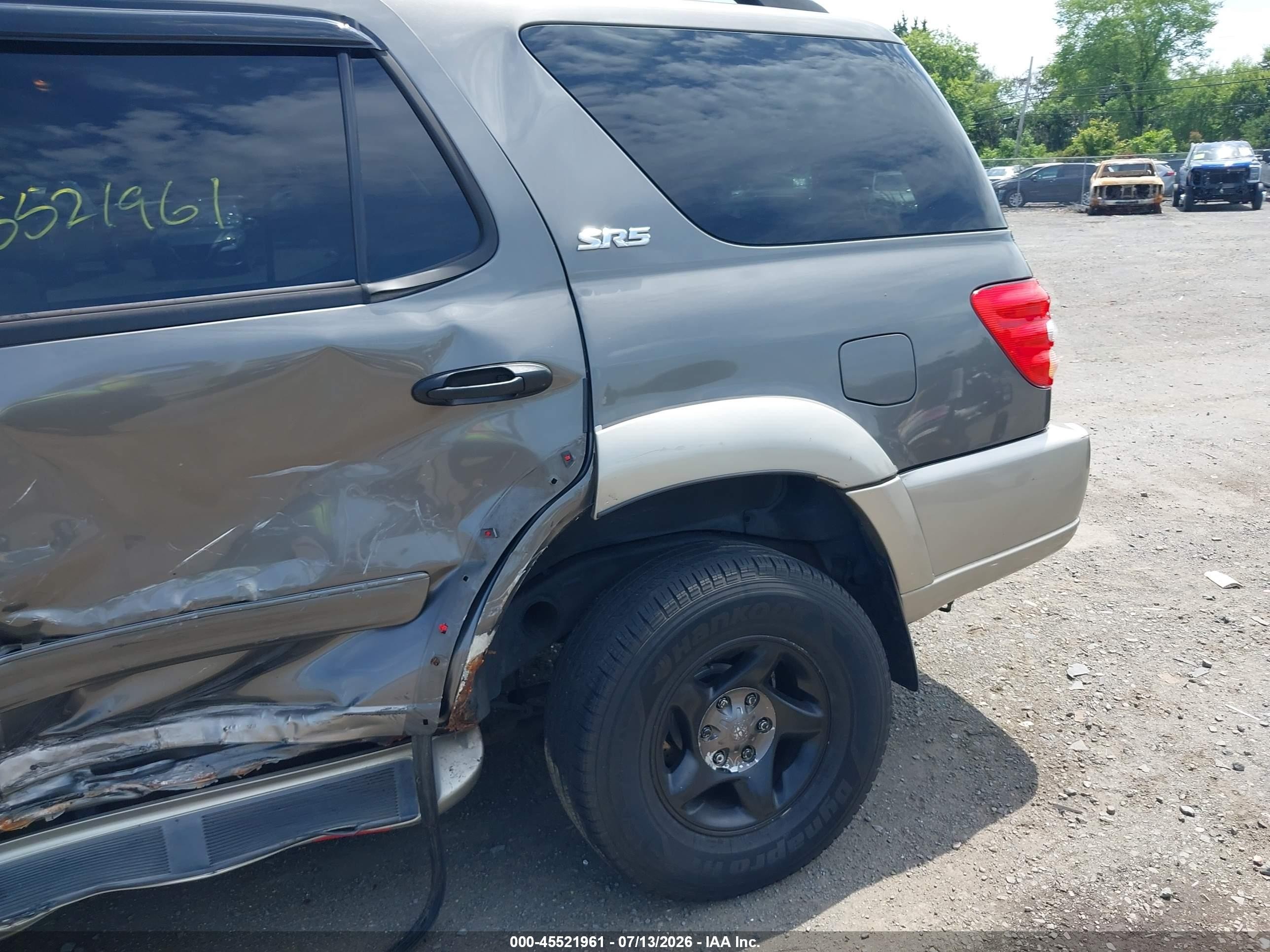 2004 Toyota Sequoia Sr5 V8 Серый vin: 5TDBT44A44S210890