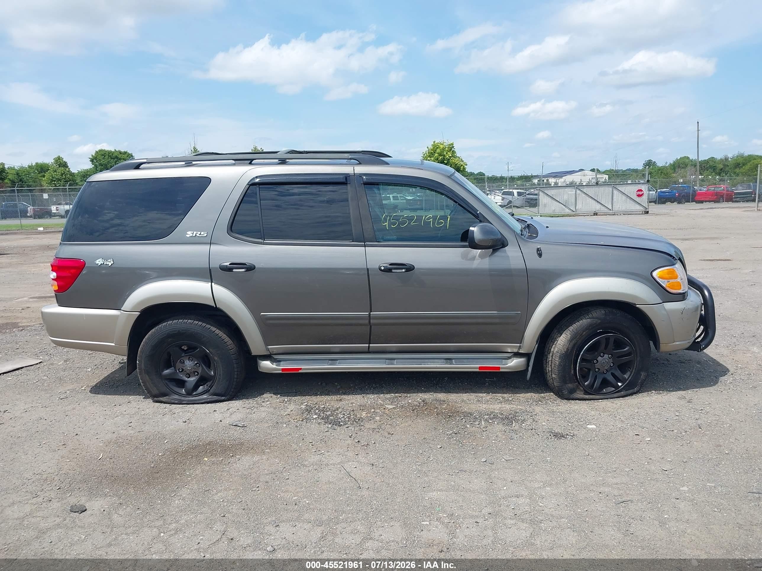 2004 Toyota Sequoia Sr5 V8 Серый vin: 5TDBT44A44S210890