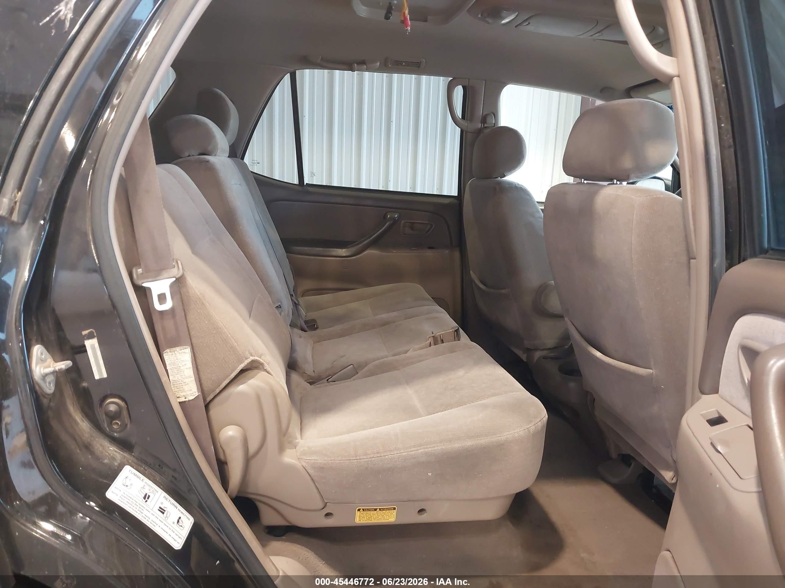 2004 Toyota Sequoia Sr5 V8 Черный vin: 5TDBT44A44S211750