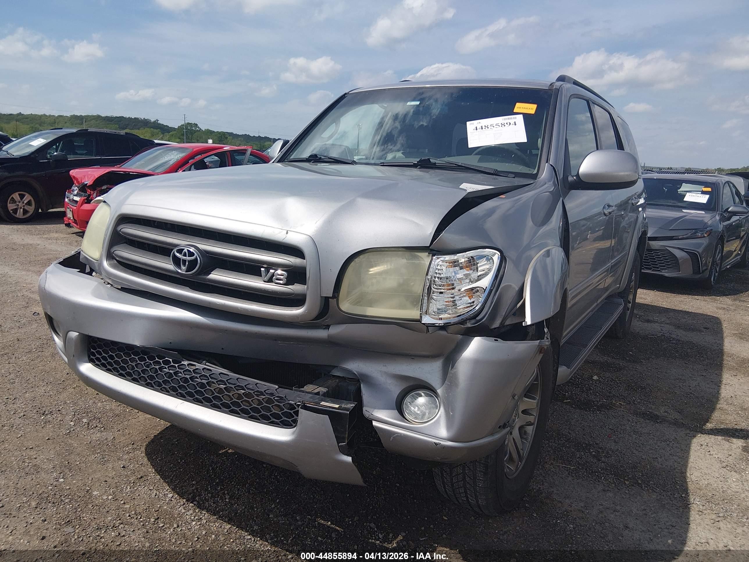 2004 Toyota Sequoia Sr5 V8 Silver vin: 5TDBT44A44S219170