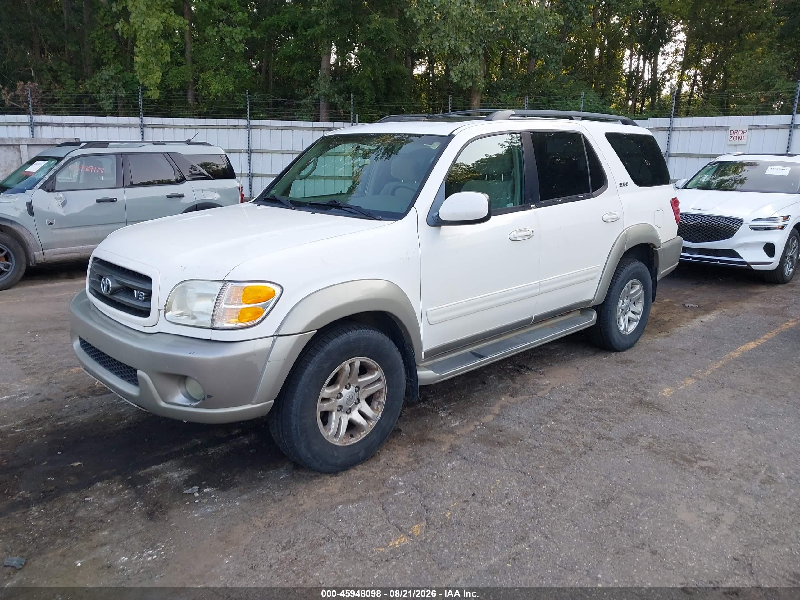 2004 Toyota Sequoia Sr5 V8 Белый vin: 5TDBT44A44S222098
