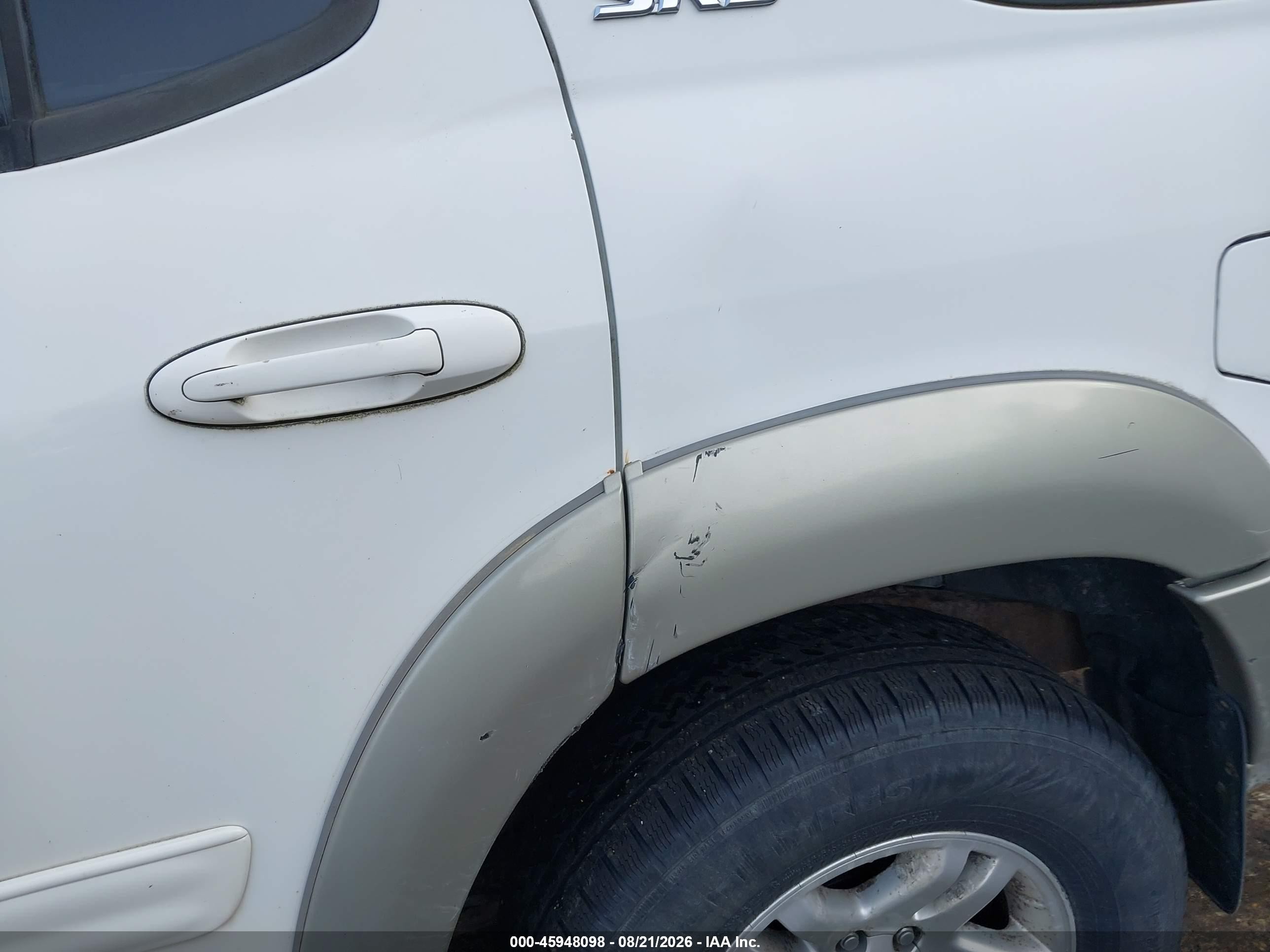 2004 Toyota Sequoia Sr5 V8 Белый vin: 5TDBT44A44S222098