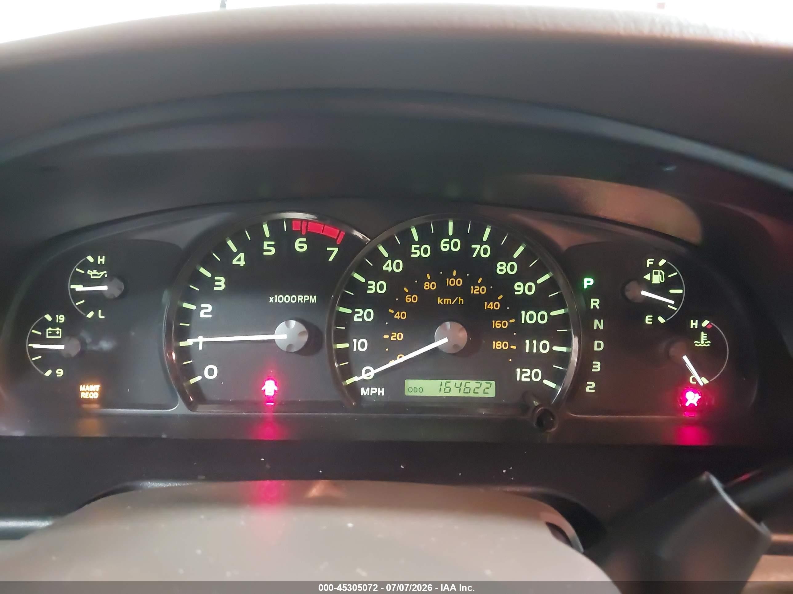 2007 Toyota Sequoia Sr5 V8 White vin: 5TDBT44A47S283780