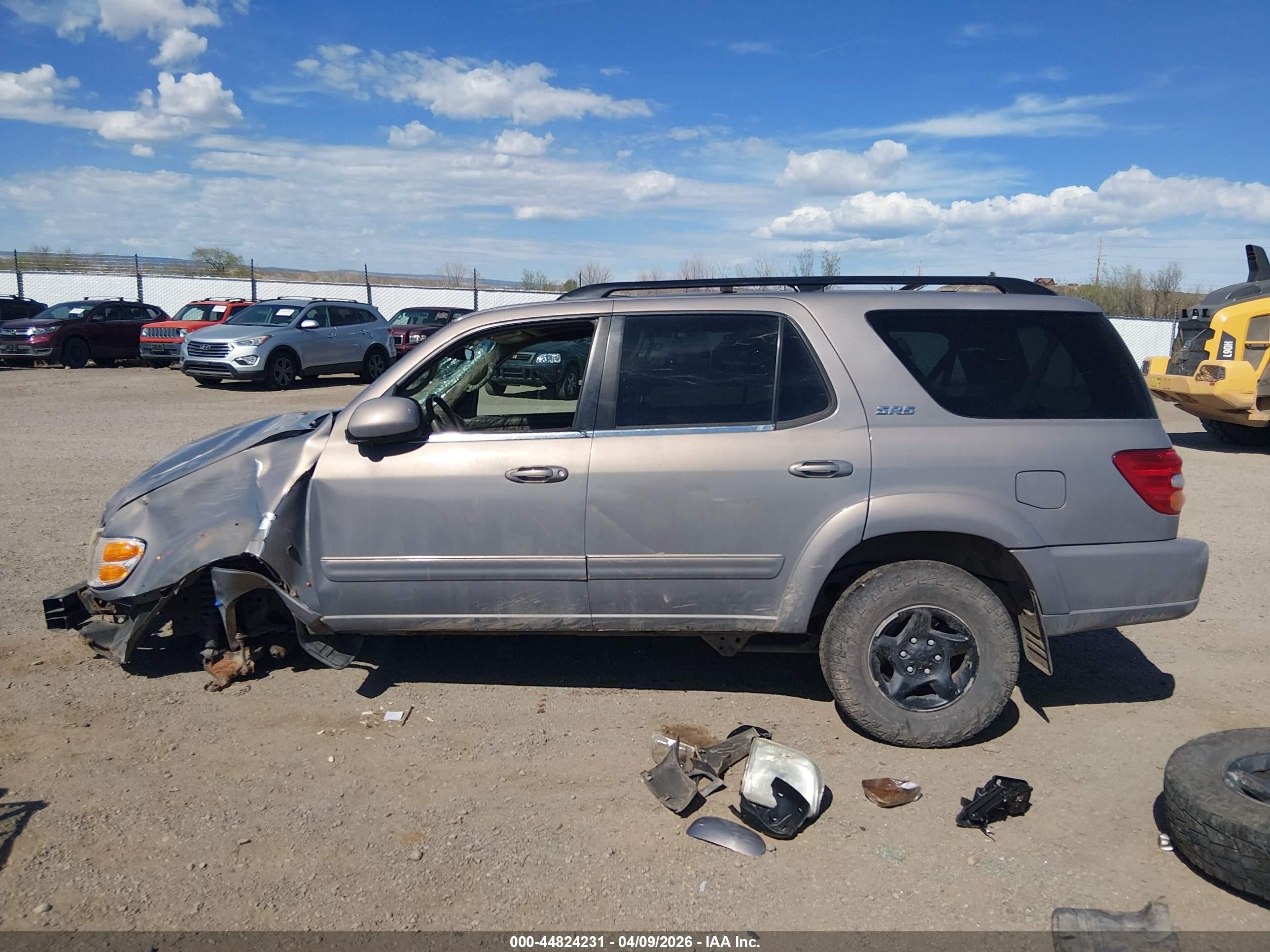 2001 Toyota Sequoia Sr5 V8 Gray vin: 5TDBT44A51S011178