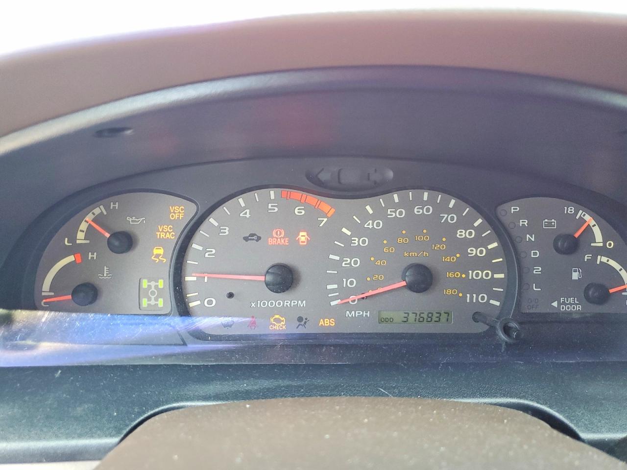 2001 Toyota Sequoia Sr5 Red vin: 5TDBT44A51S054323
