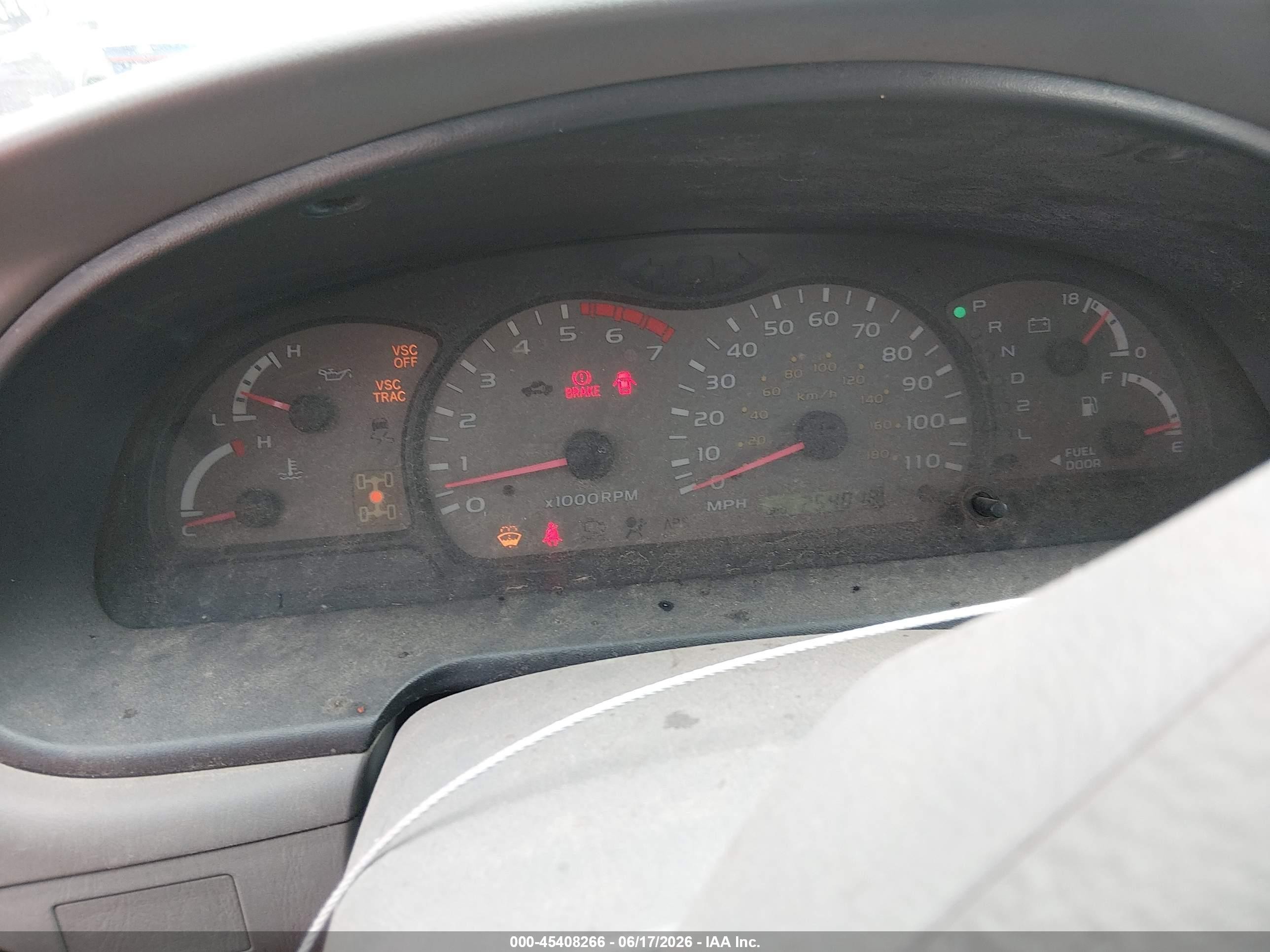 2002 Toyota Sequoia Sr5 V8 Gray vin: 5TDBT44A52S065310