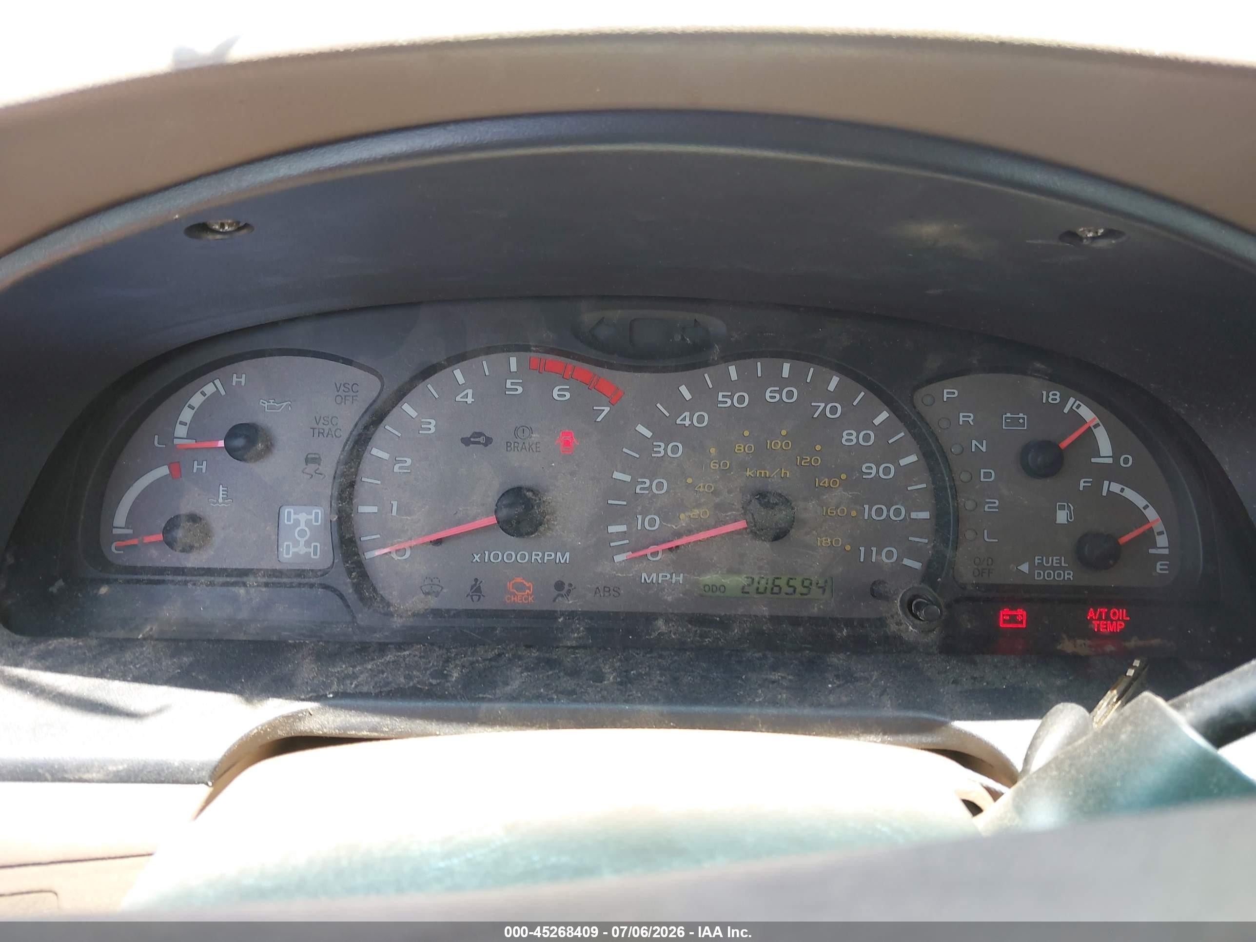 2003 Toyota Sequoia Sr5 V8 Beige vin: 5TDBT44A53S203445
