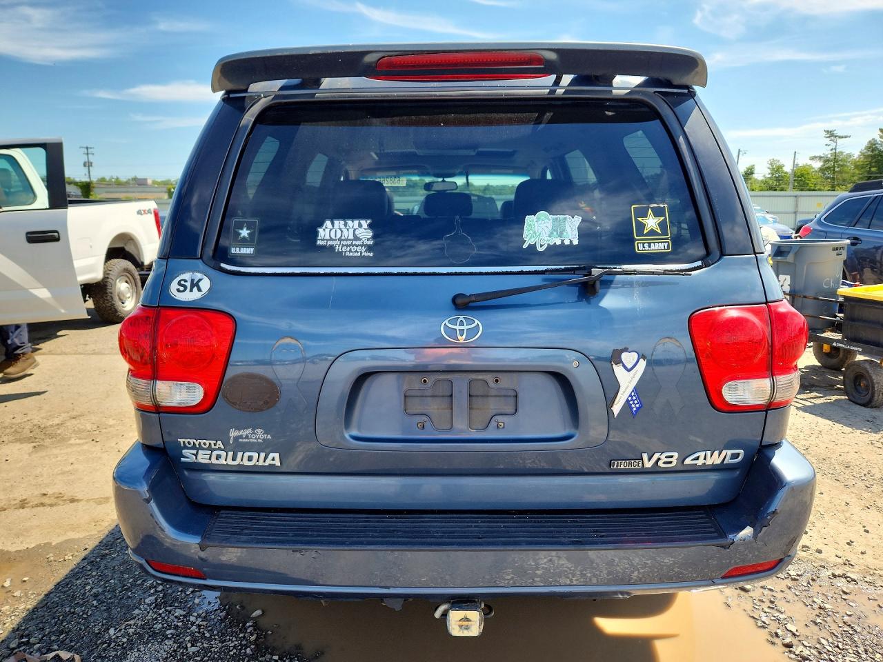 2005 Toyota Sequoia Sr5 Blue vin: 5TDBT44A55S237985