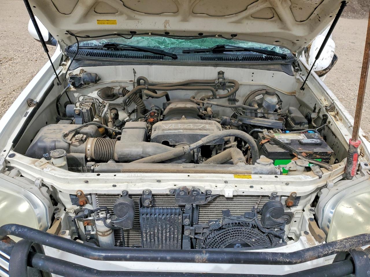 2005 Toyota Sequoia Sr5 White vin: 5TDBT44A55S241308