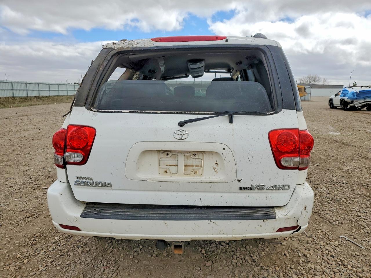 2005 Toyota Sequoia Sr5 White vin: 5TDBT44A55S241308