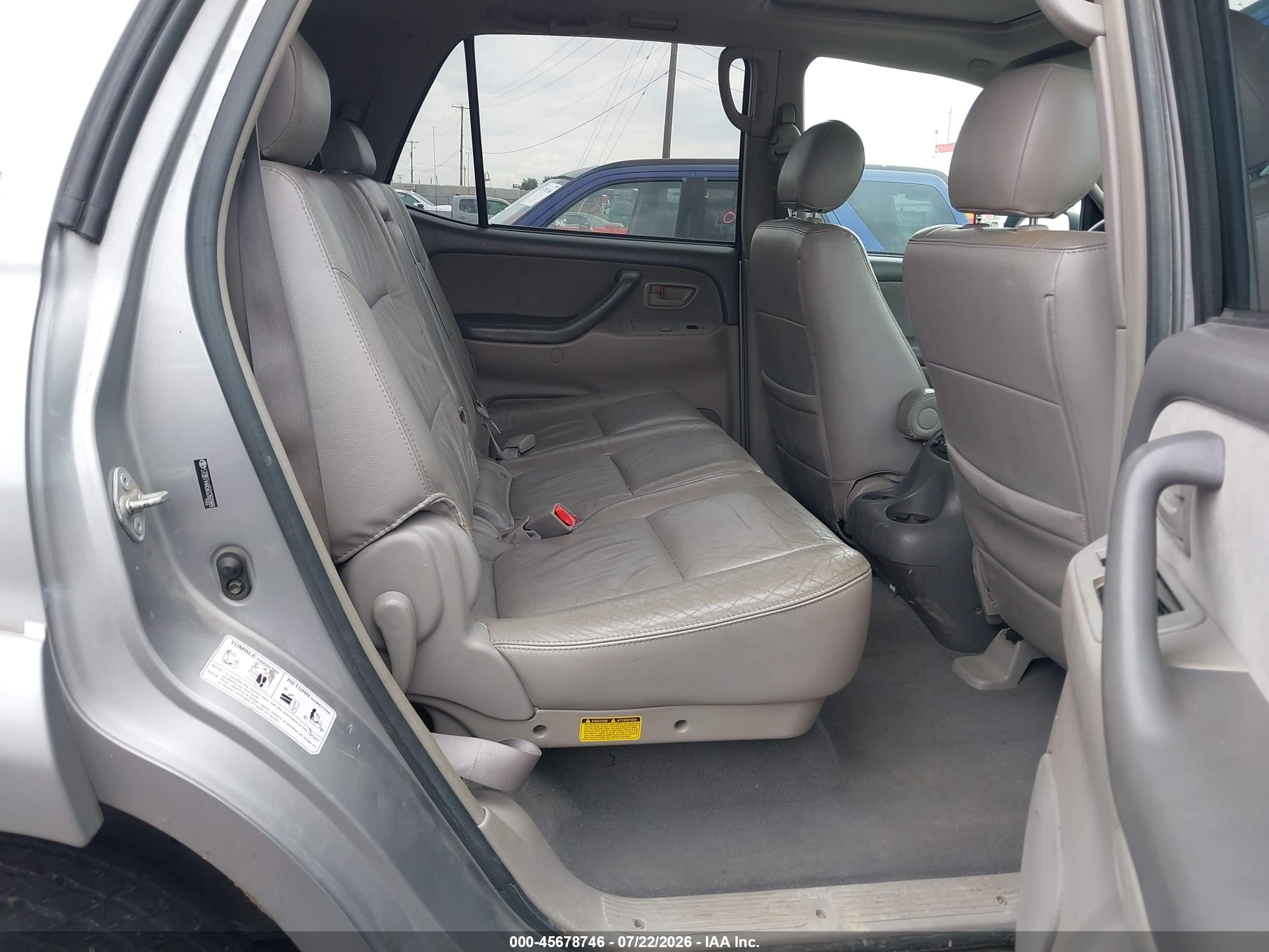 2006 Toyota Sequoia Sr5 V8 Silver vin: 5TDBT44A56S260989