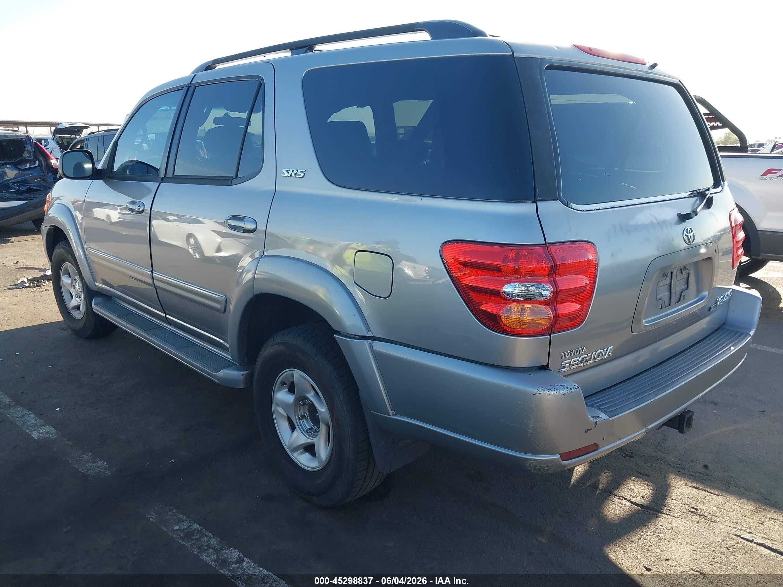 2001 Toyota Sequoia Sr5 V8 Золотой vin: 5TDBT44A61S033089
