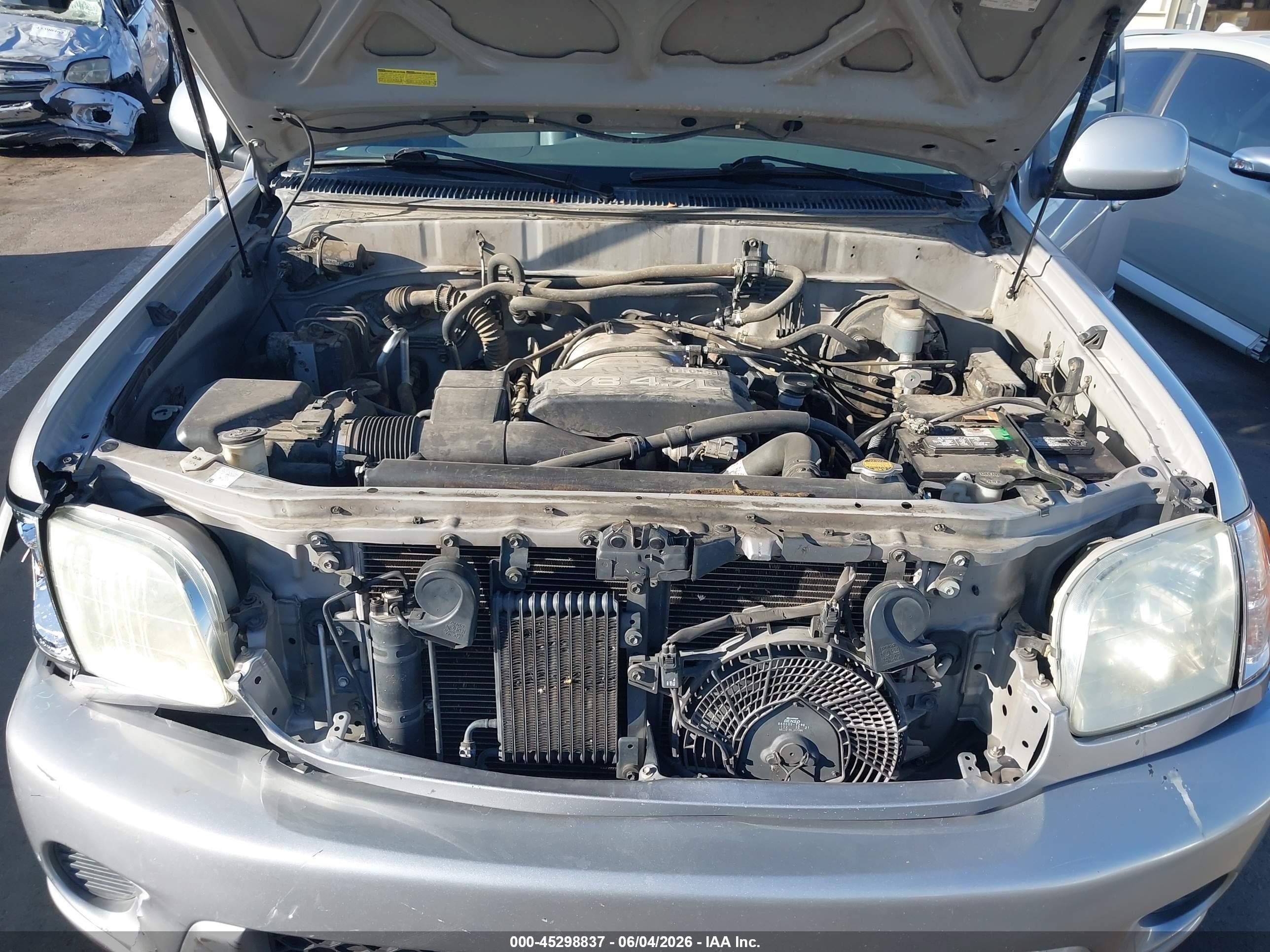 2001 Toyota Sequoia Sr5 V8 Золотой vin: 5TDBT44A61S033089