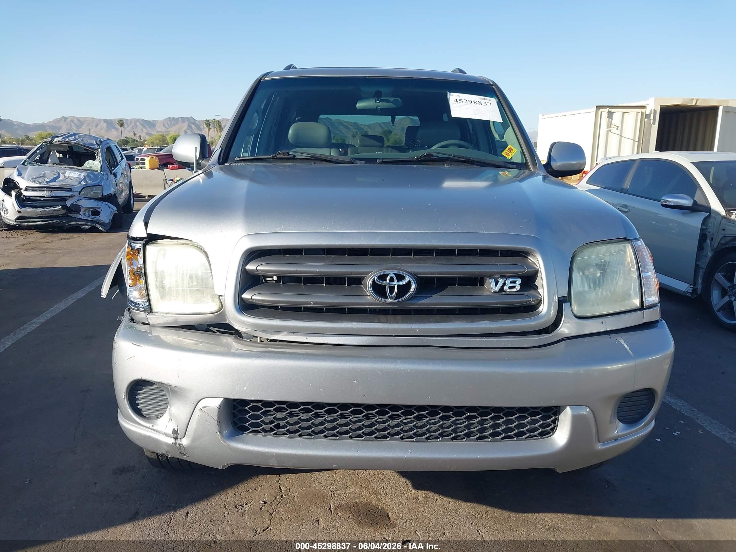 2001 Toyota Sequoia Sr5 V8 Золотой vin: 5TDBT44A61S033089