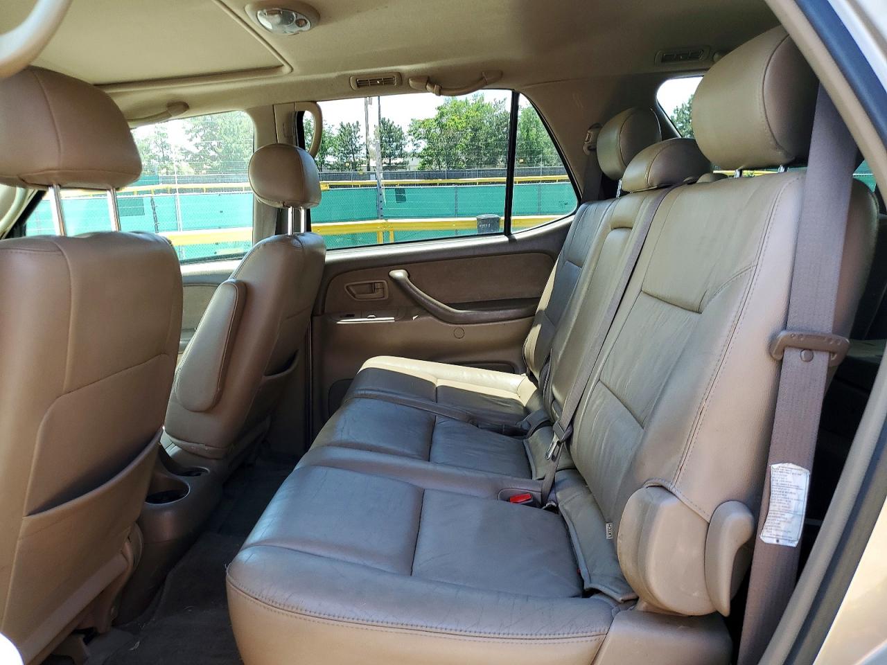 2001 Toyota Sequoia Sr5 Gold vin: 5TDBT44A61S051933